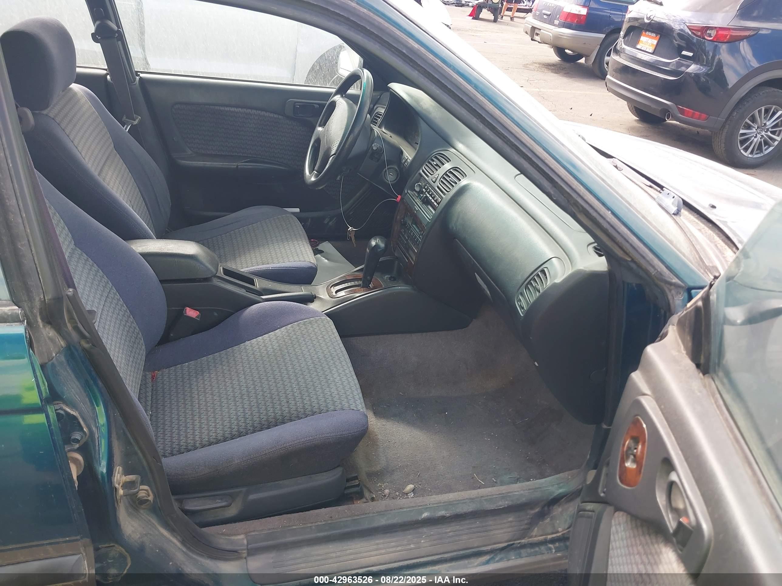 SUBARU LEGACY image 5