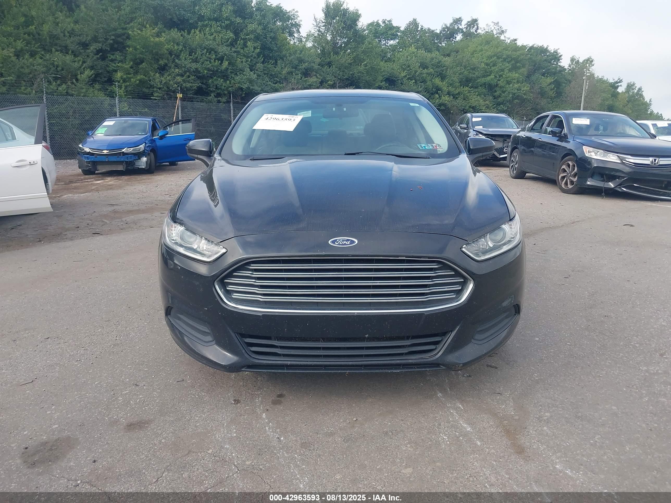 FORD FUSION image 6