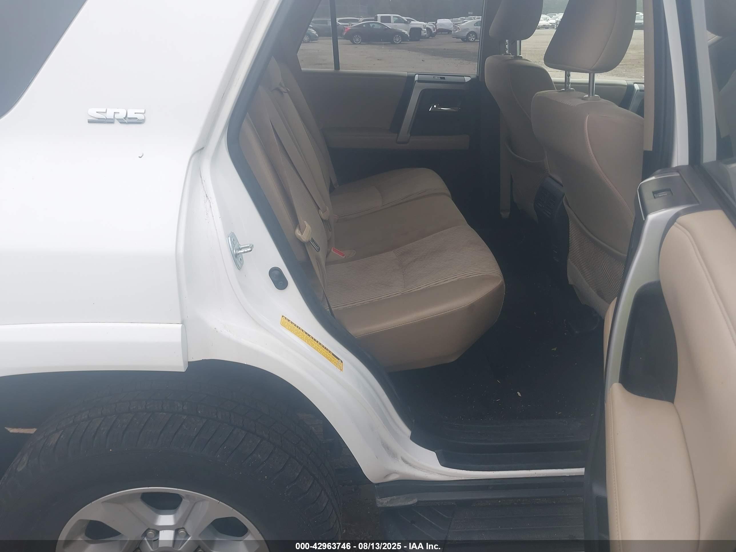 TOYOTA 4RUNNER image 8