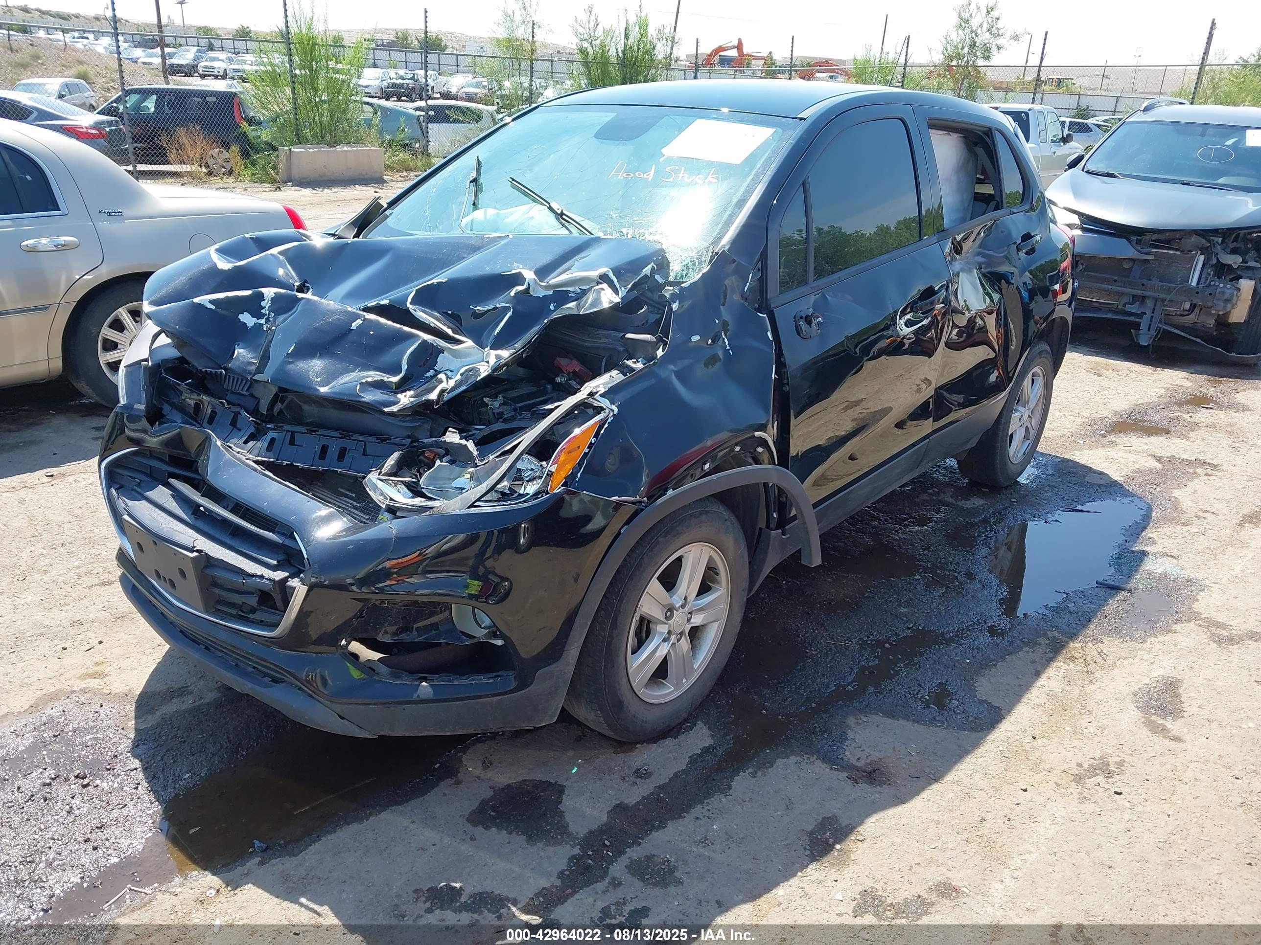 CHEVROLET TRAX image 2