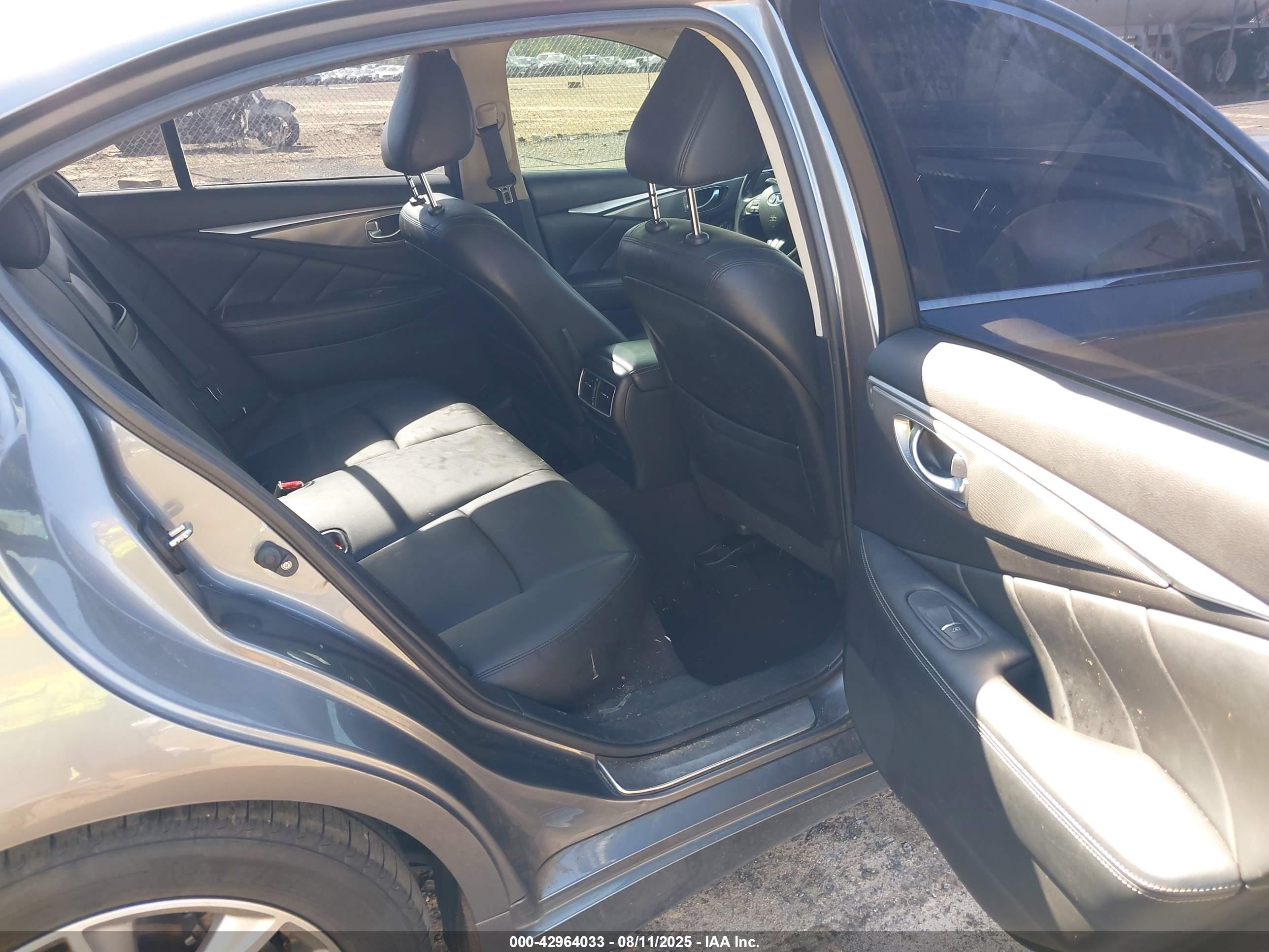 INFINITI Q50 image 8