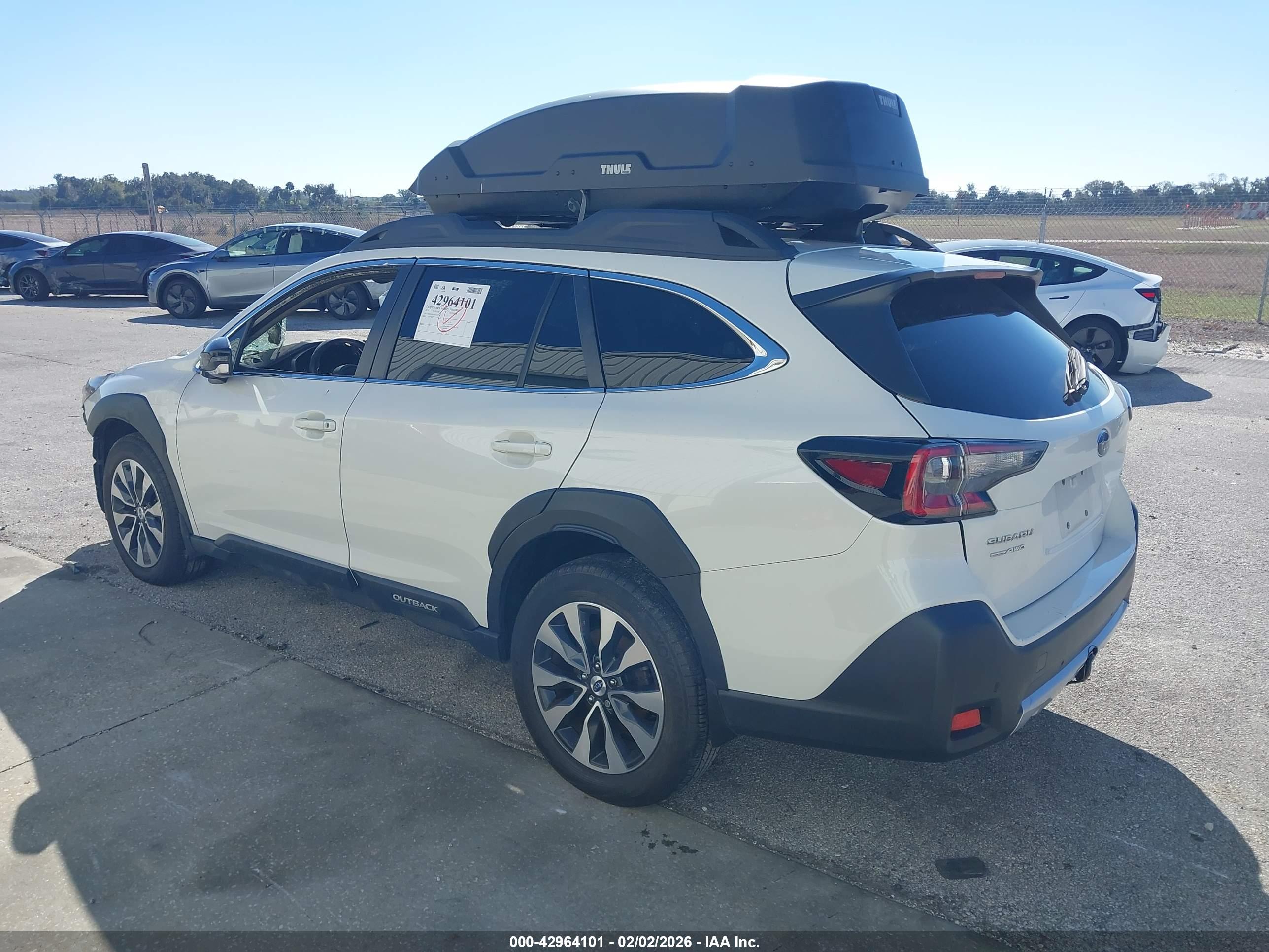SUBARU OUTBACK image 3