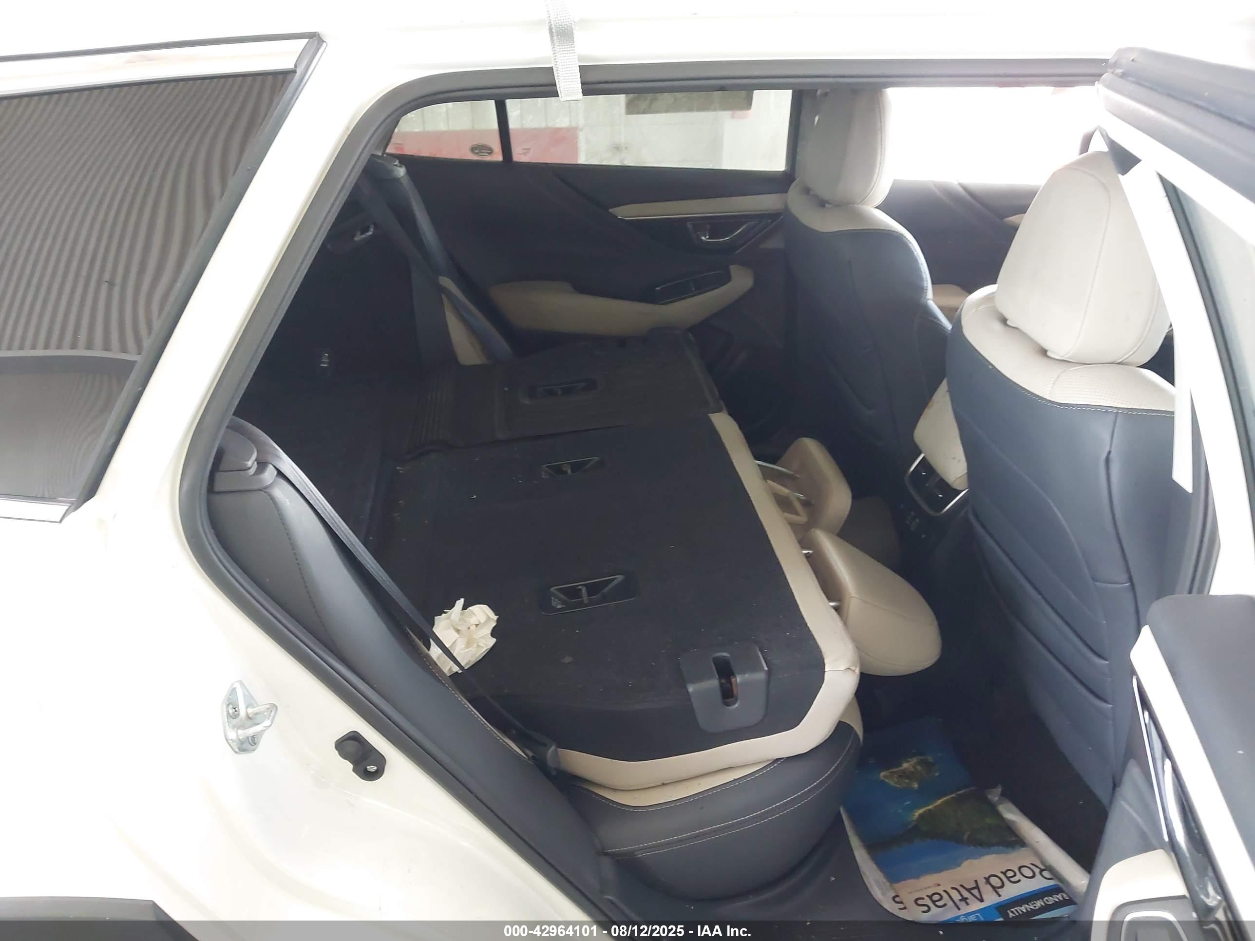 SUBARU OUTBACK image 8