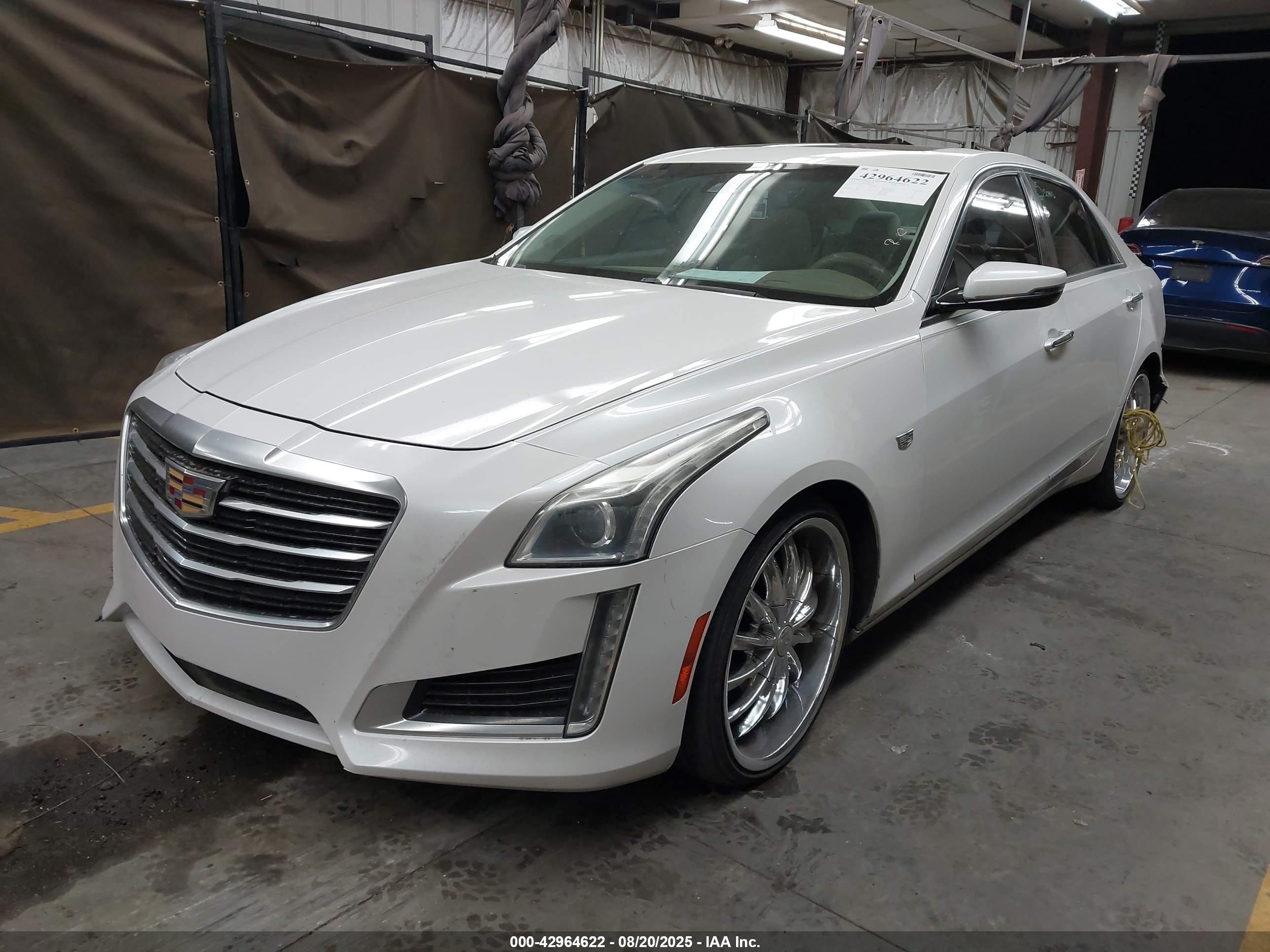CADILLAC CTS image 2