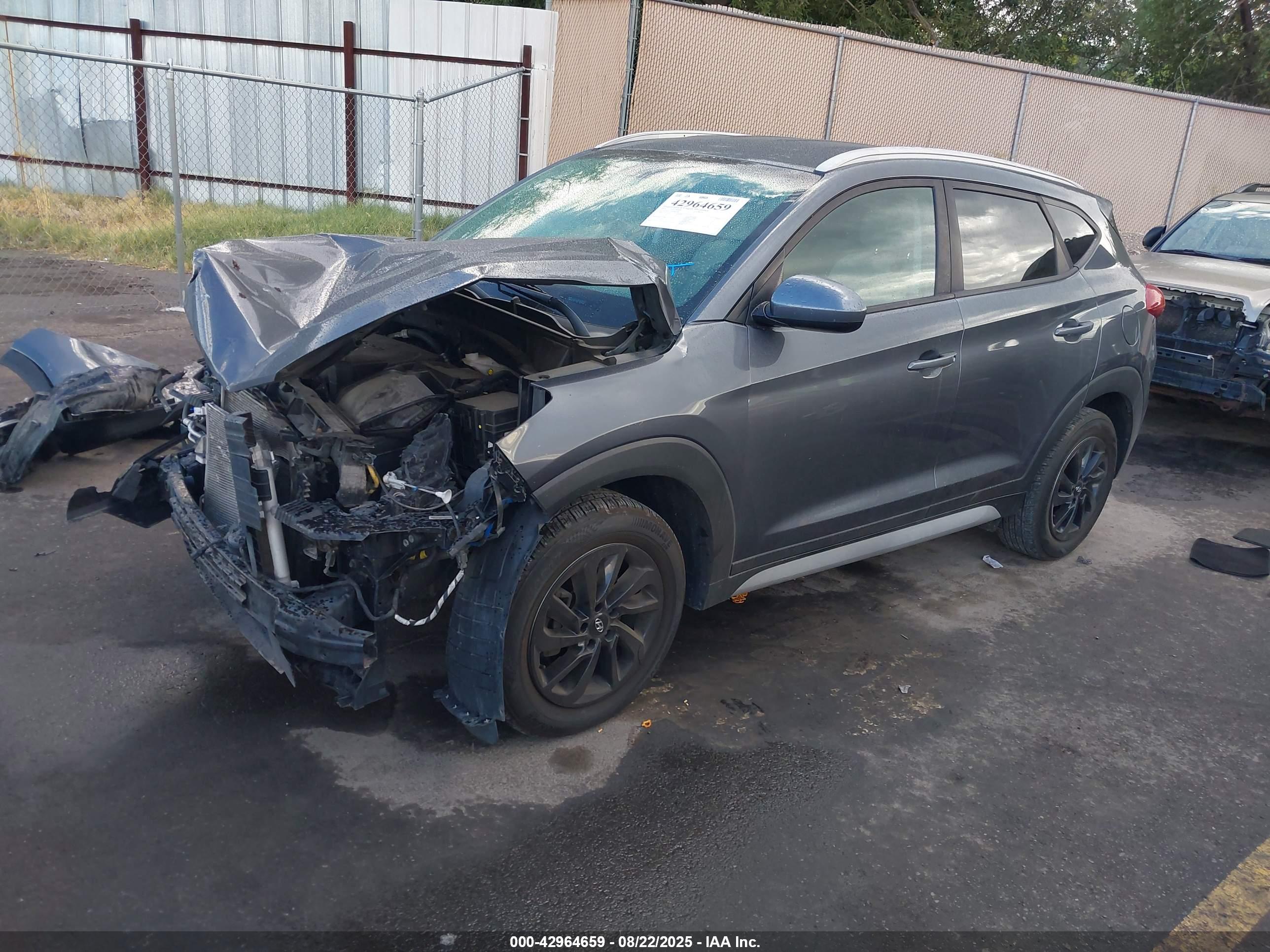 HYUNDAI TUCSON image 2