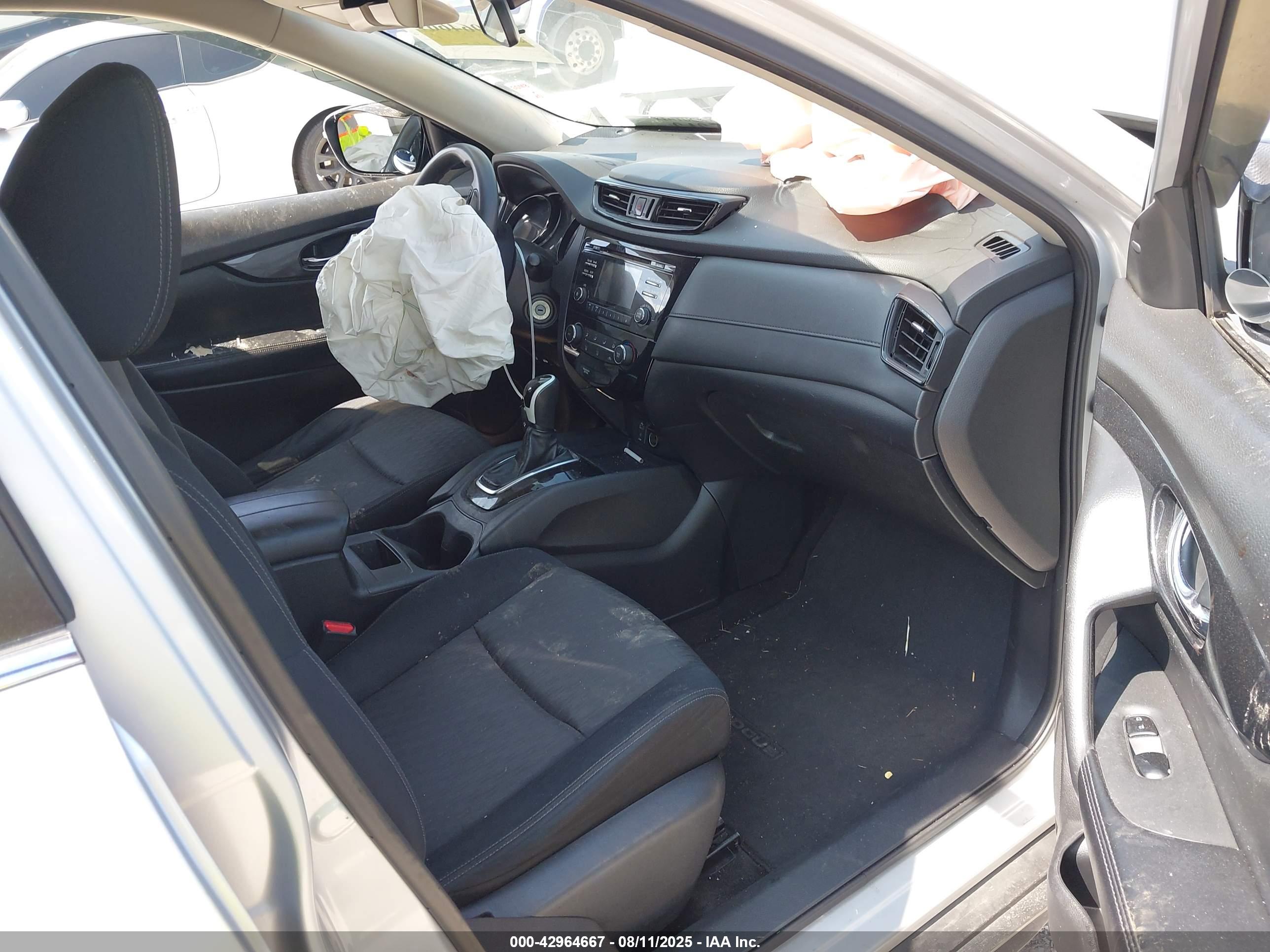 NISSAN ROGUE image 5