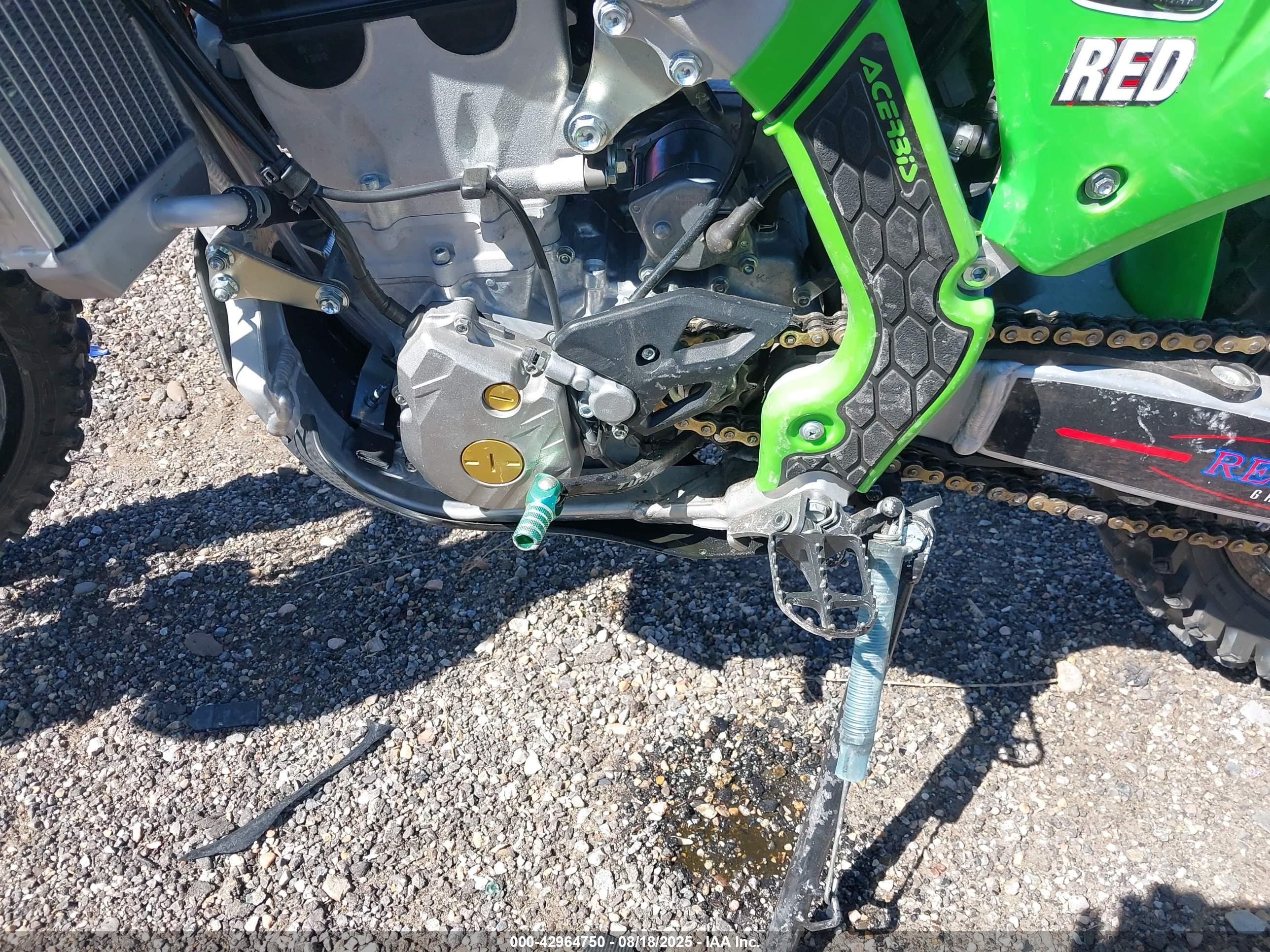 KAWASAKI KX252 image 9