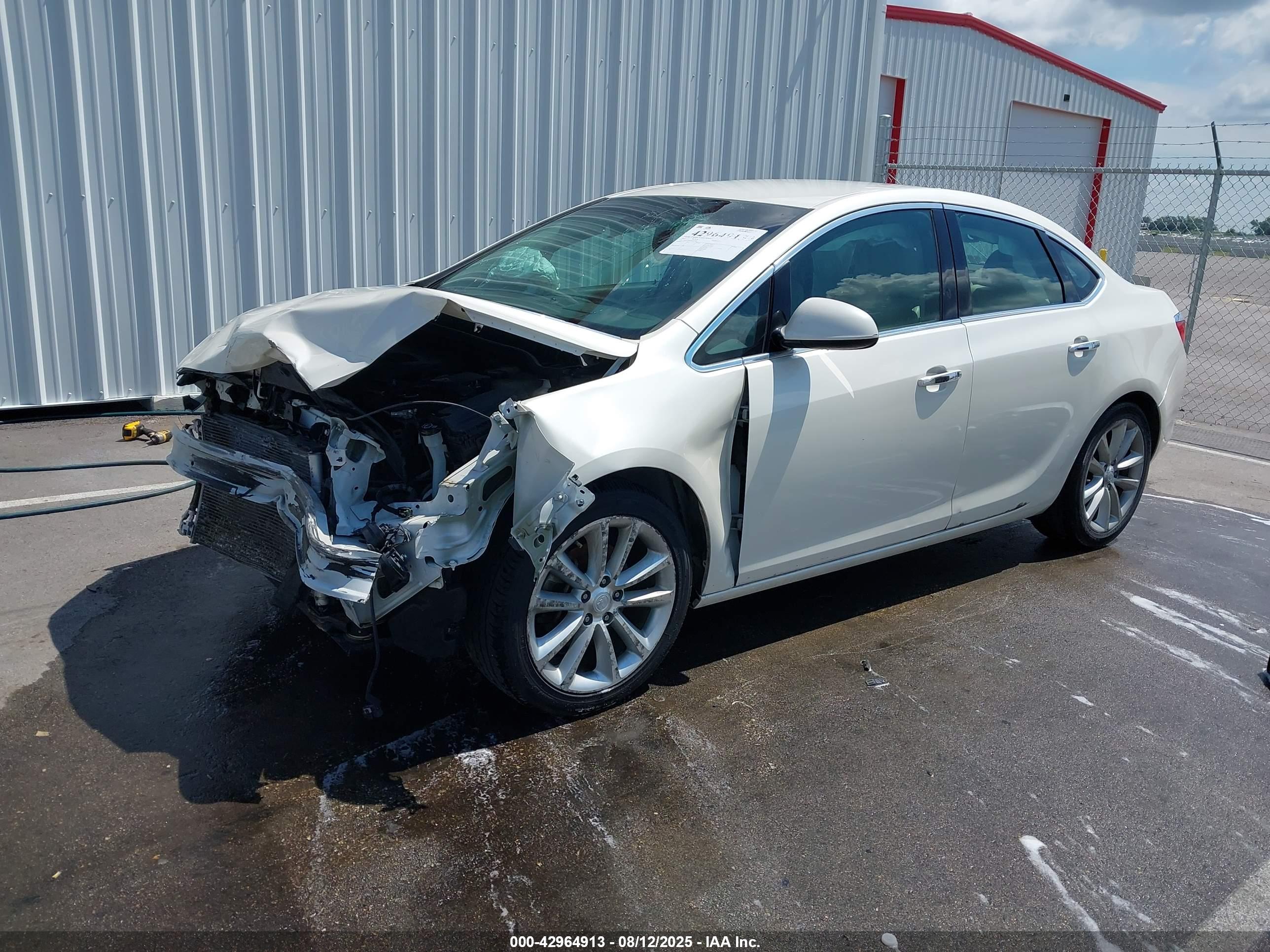 BUICK VERANO image 2