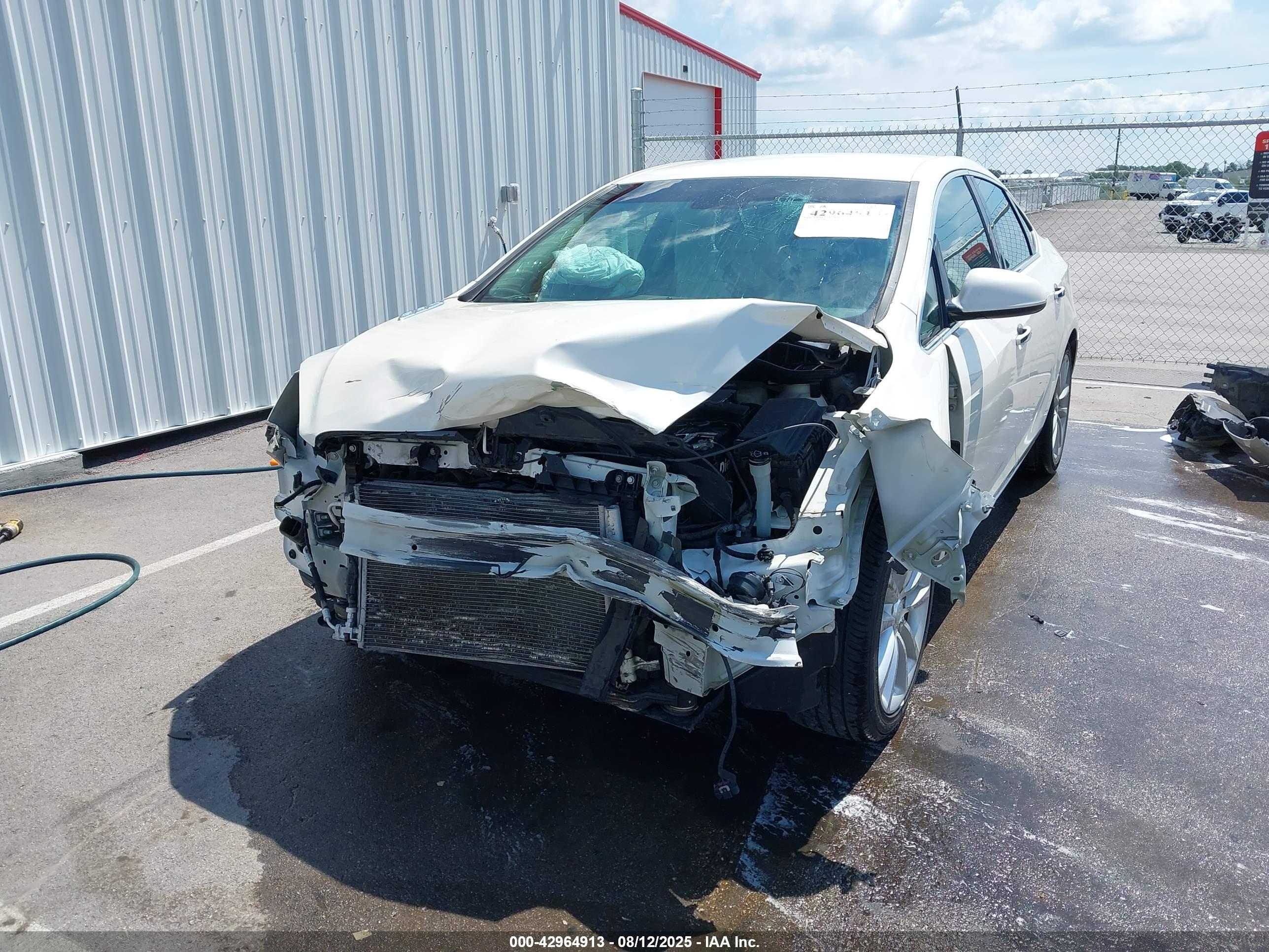 BUICK VERANO image 6