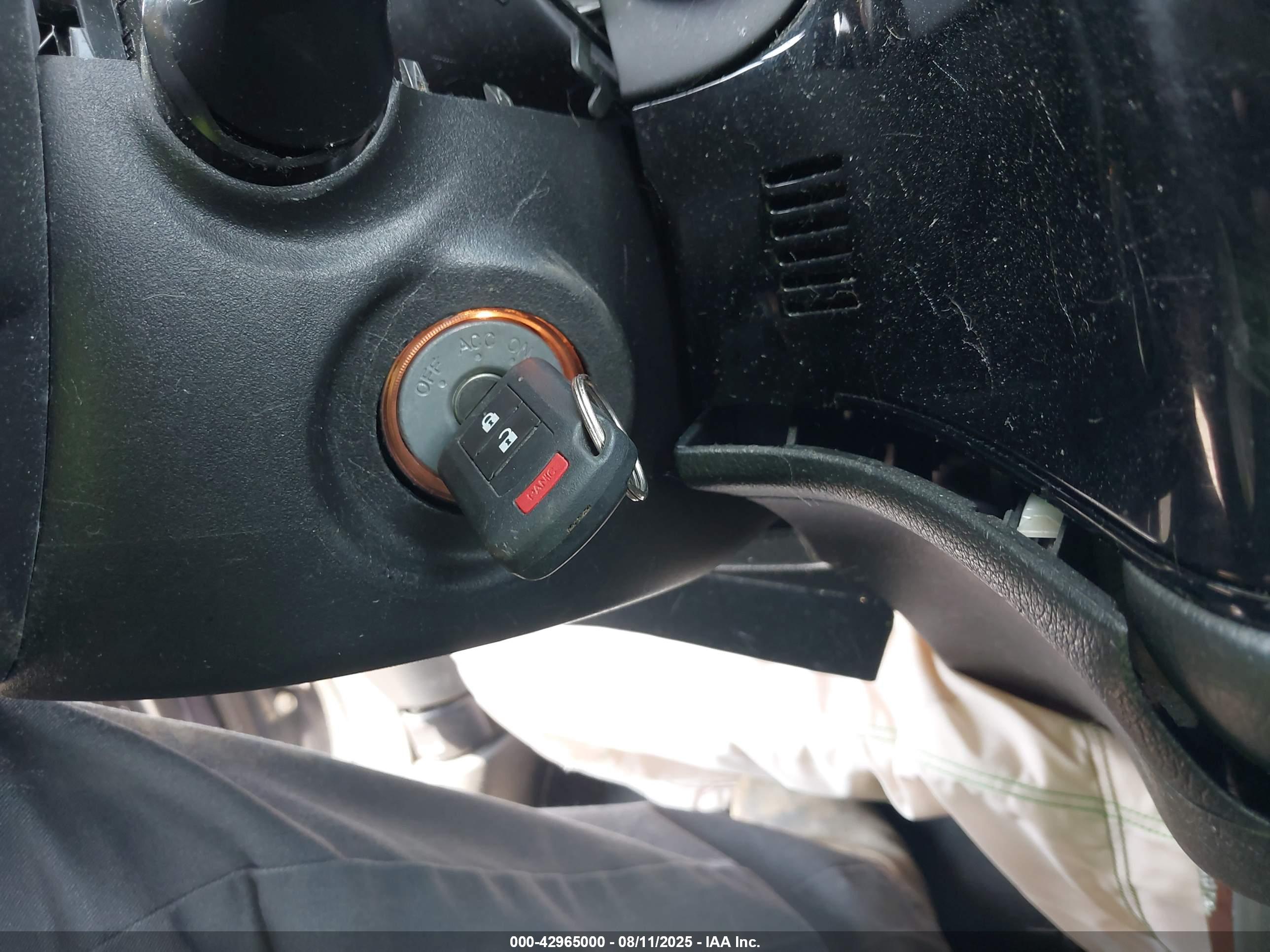MITSUBISHI OUTLANDER image 11