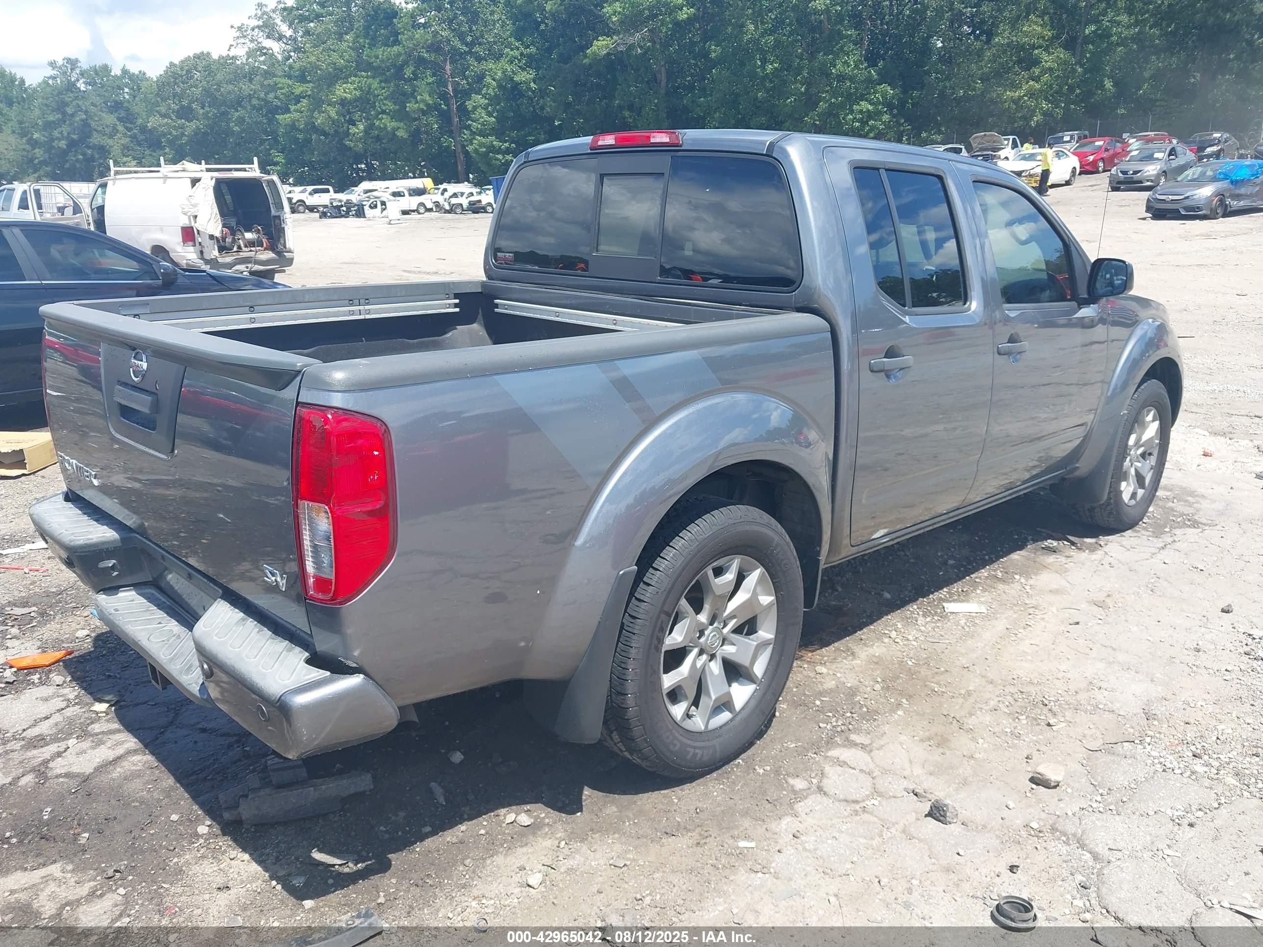 NISSAN FRONTIER image 4