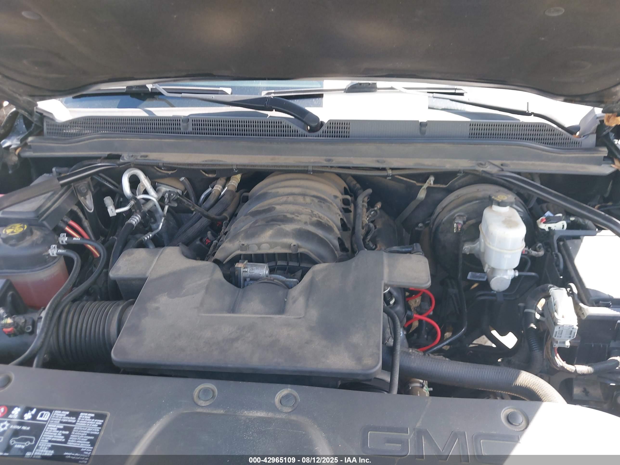 GMC YUKON image 10
