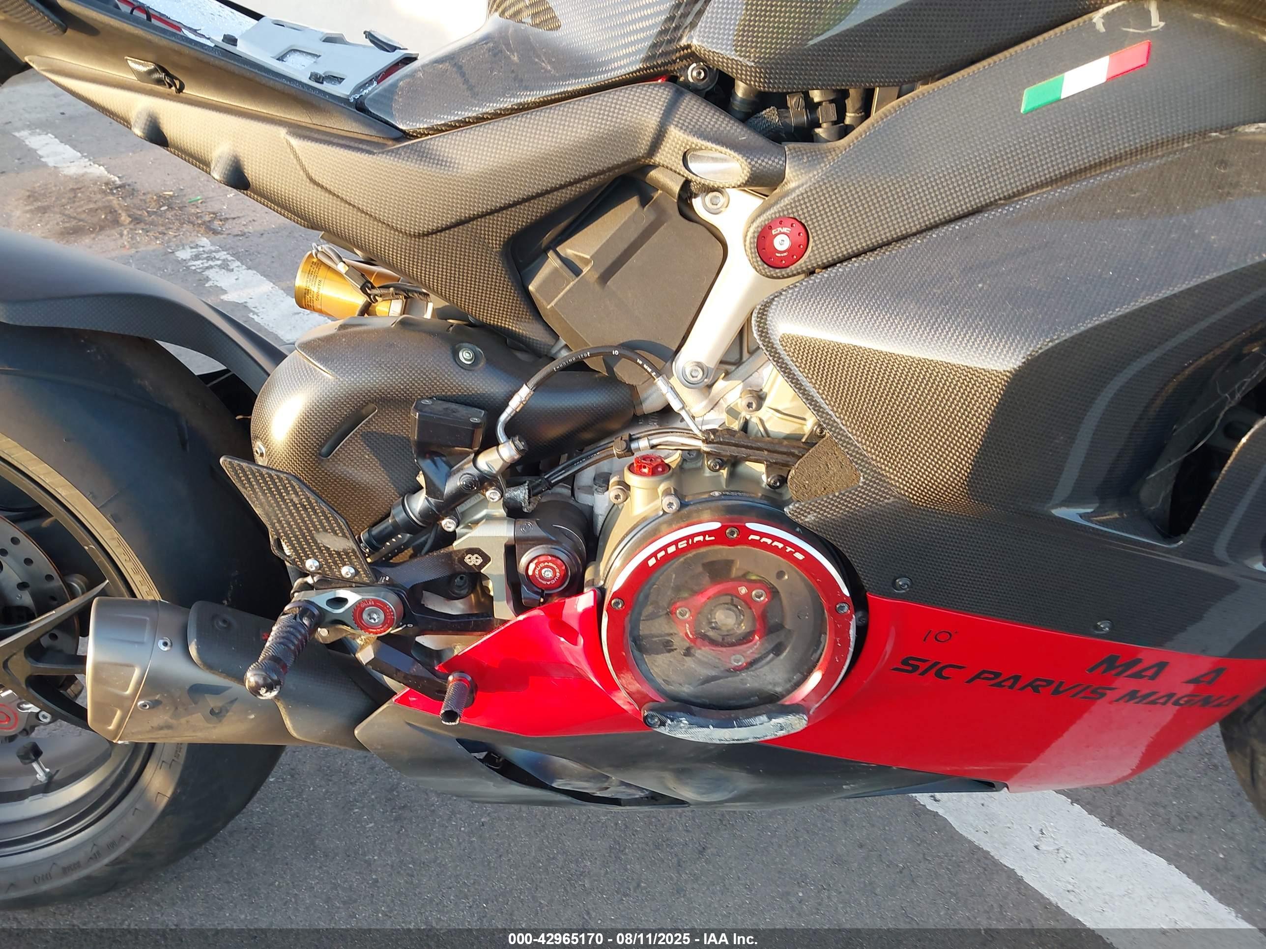 DUCATI PANIGALE image 8