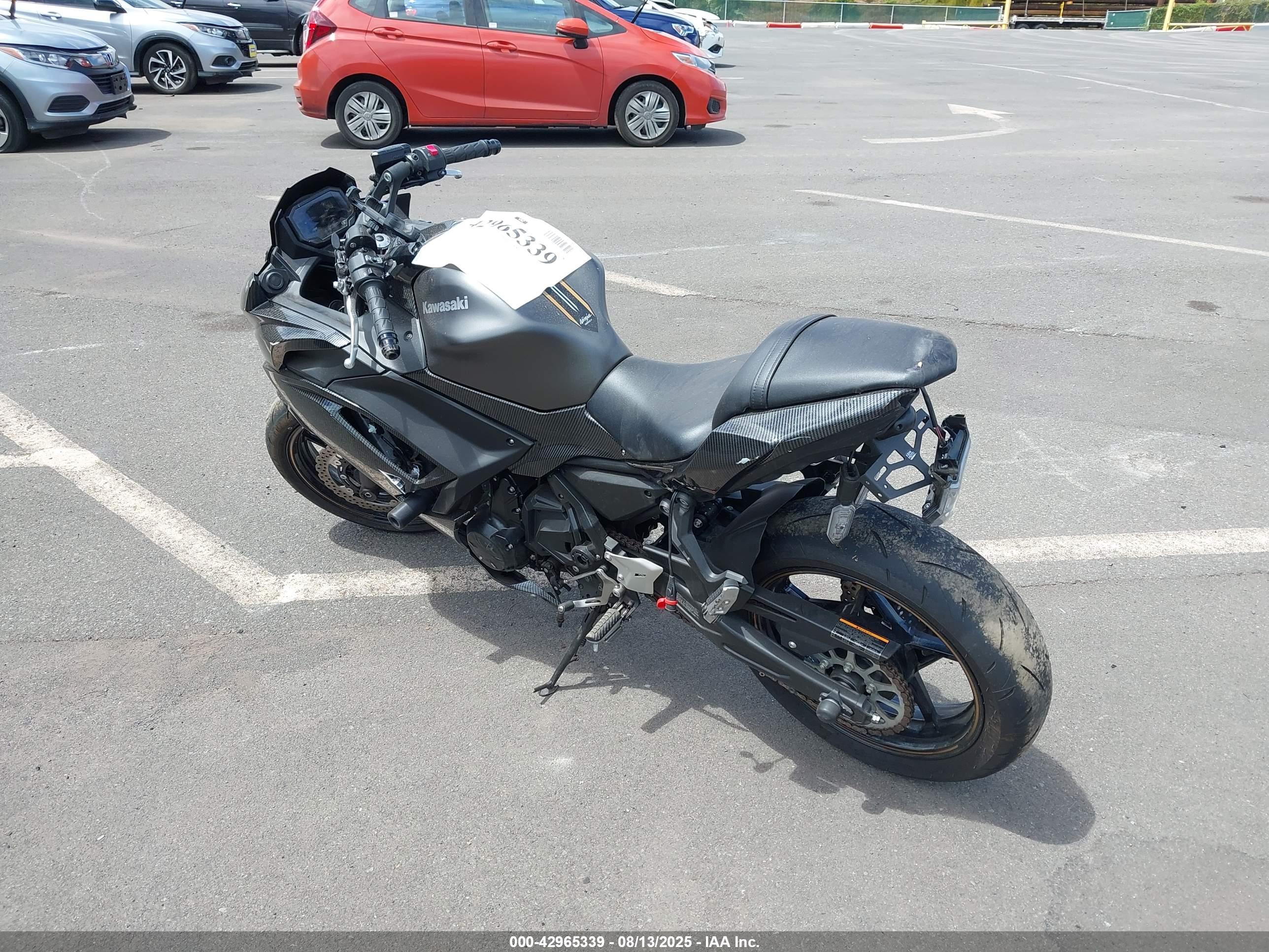 KAWASAKI EX650 image 3
