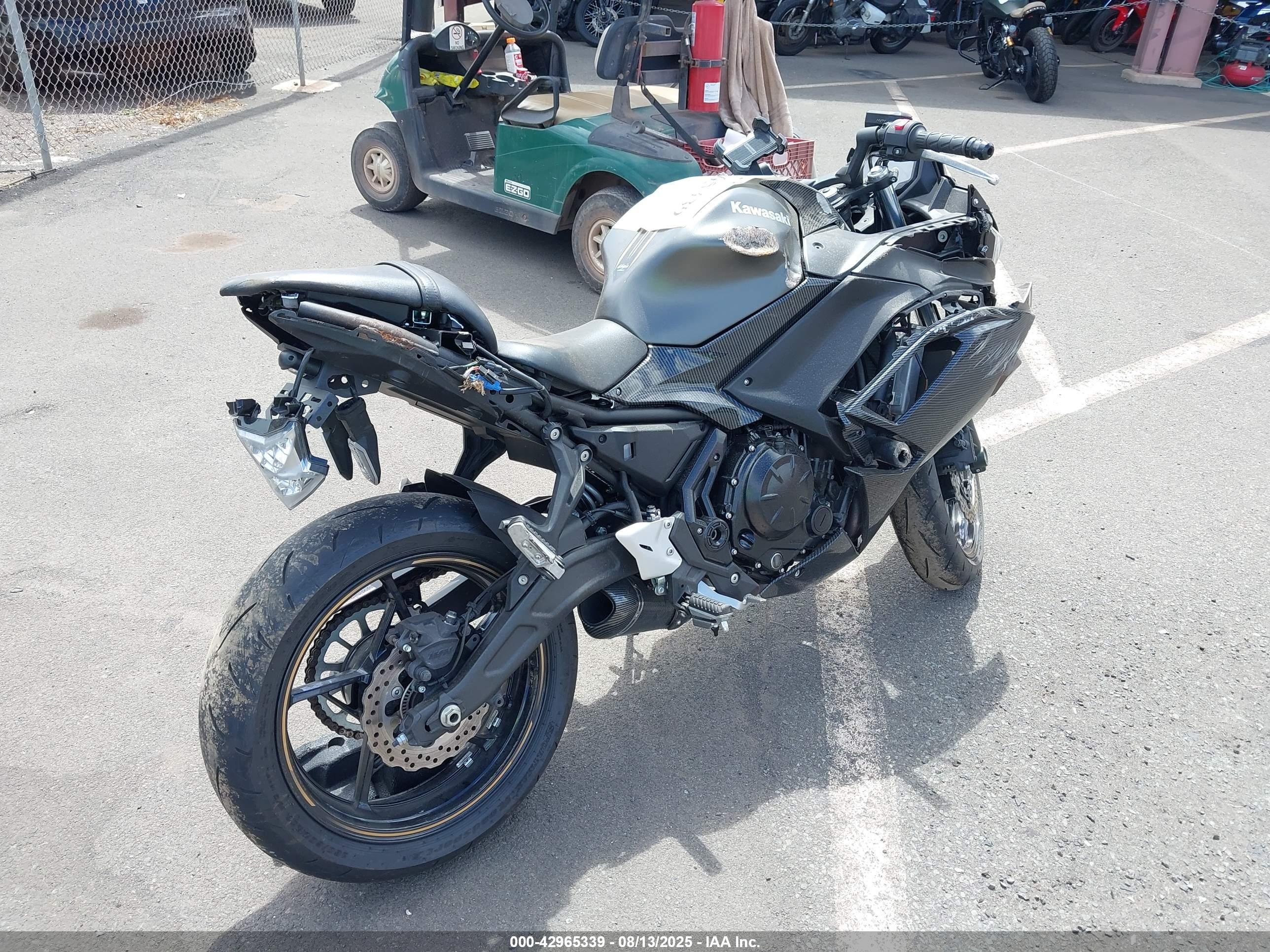 KAWASAKI EX650 image 4
