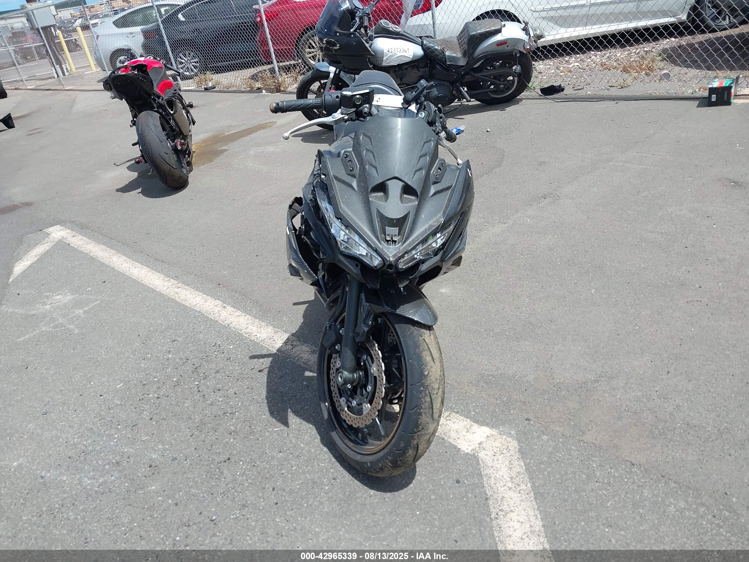 KAWASAKI EX650 image 5