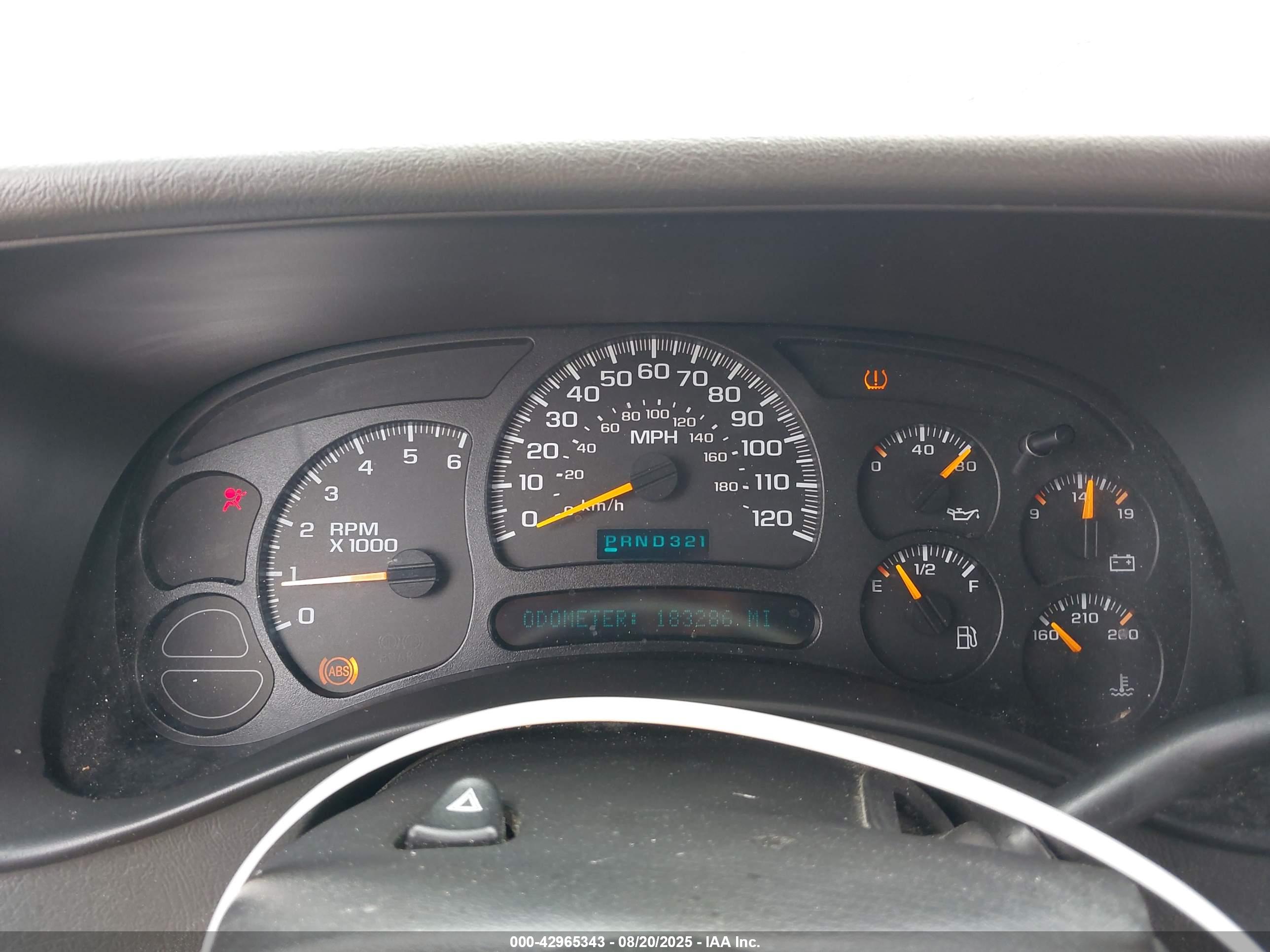 CHEVROLET TAHOE image 7