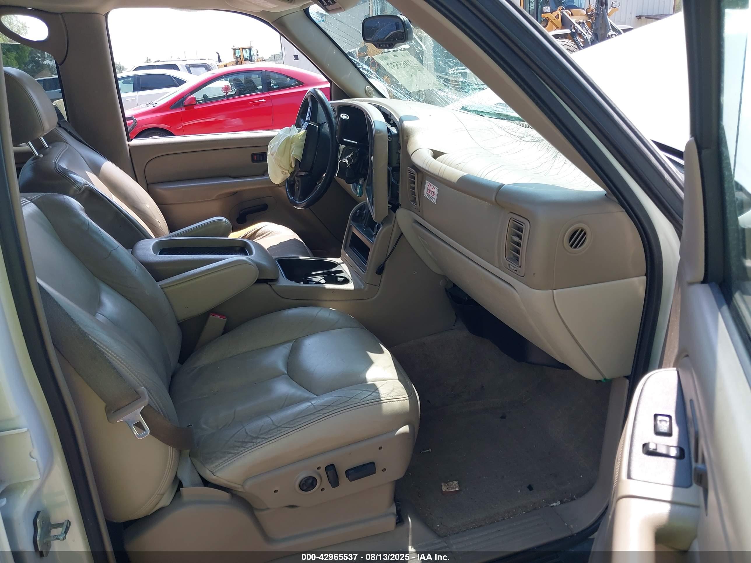 CHEVROLET TAHOE image 5