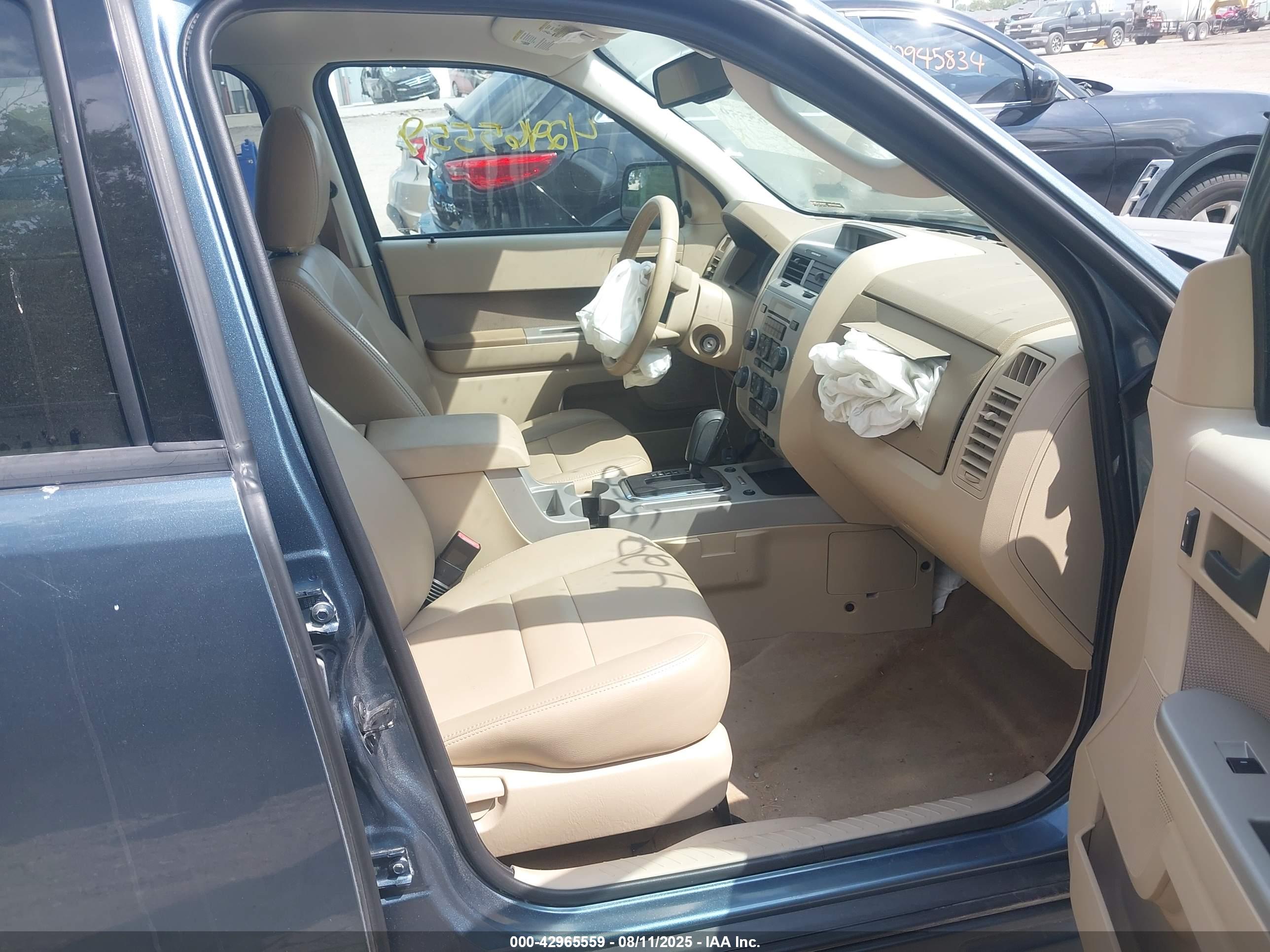 FORD ESCAPE image 5