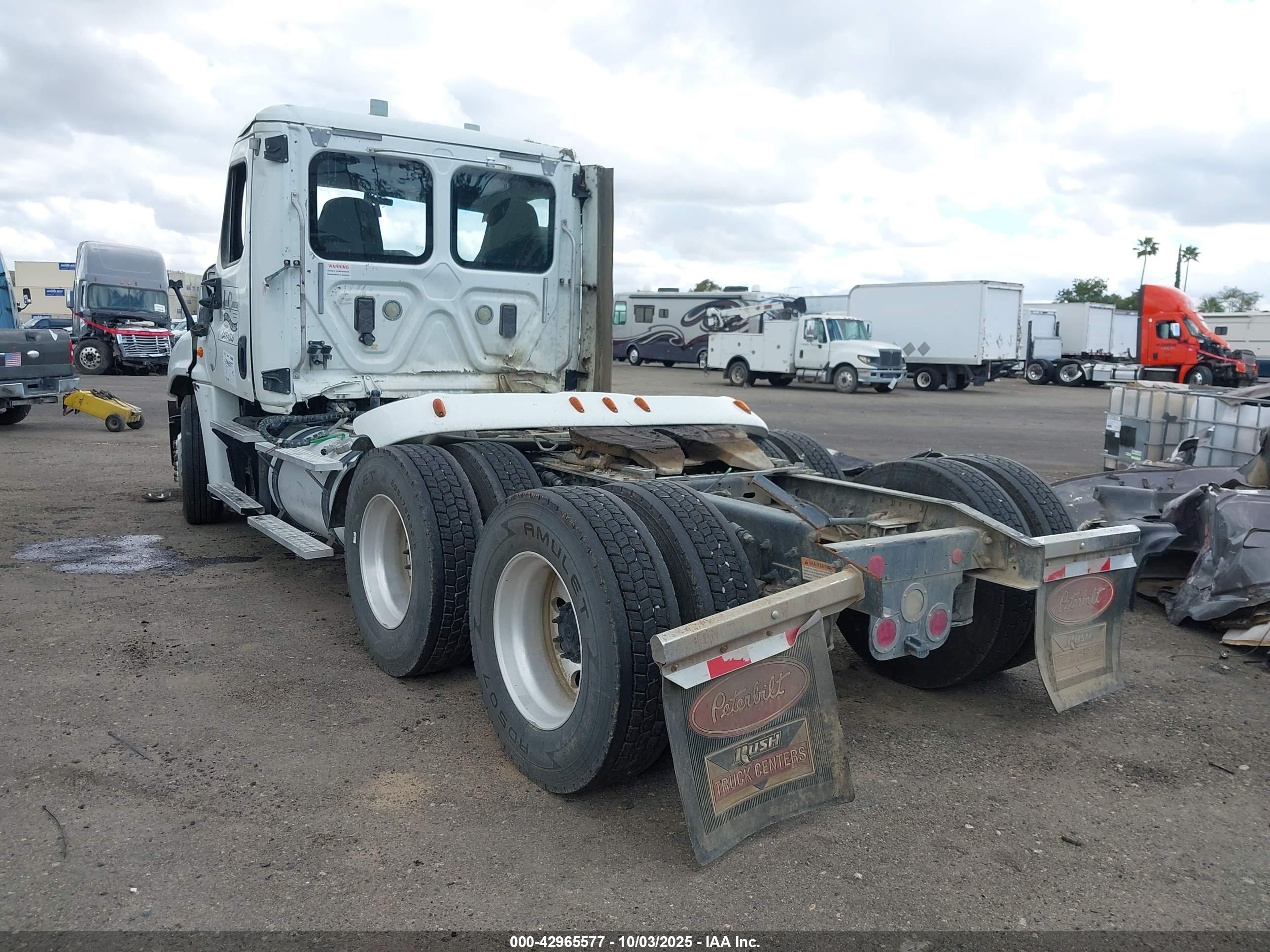 FREIGHTLINER CASCADIA image 4