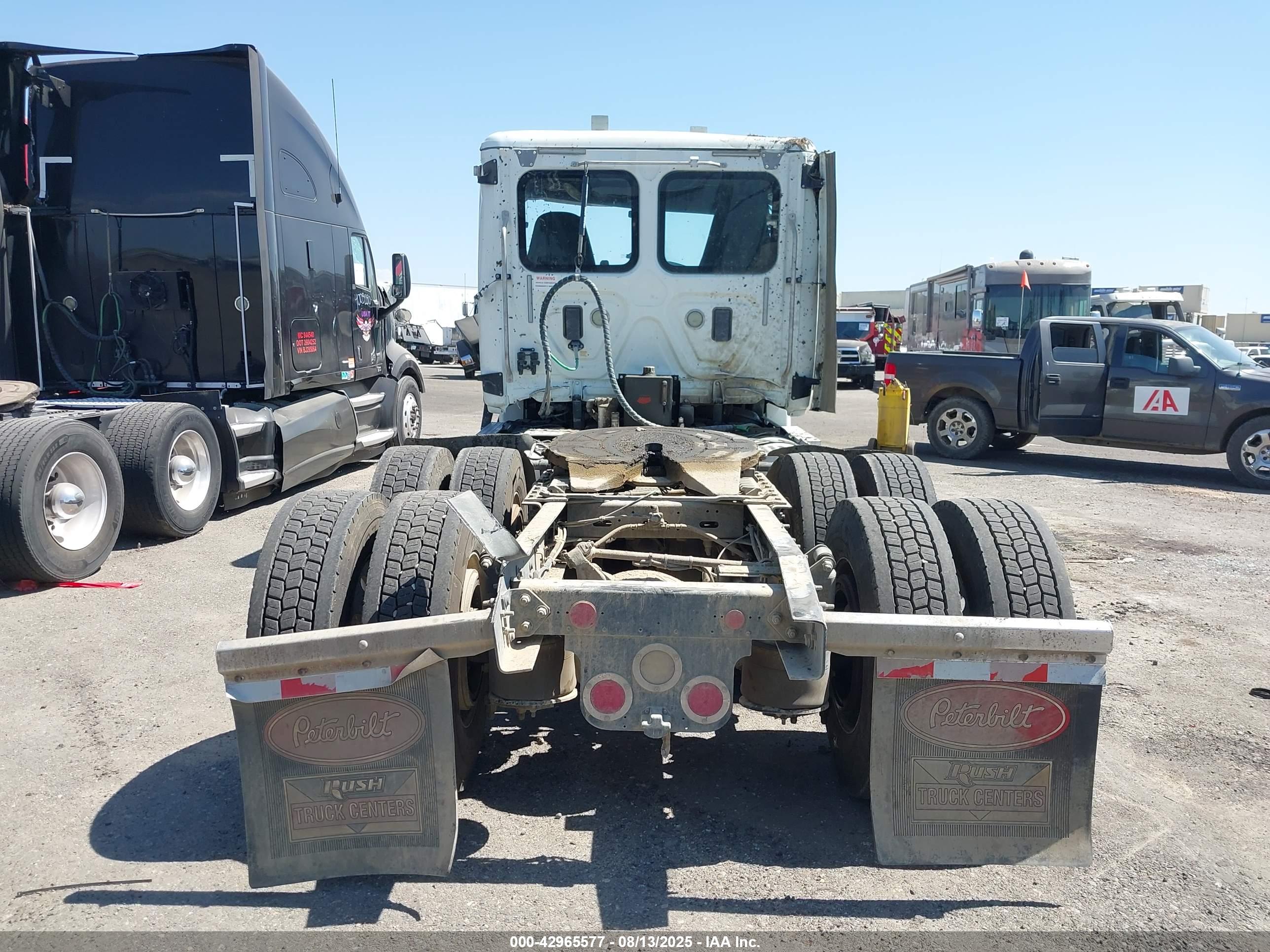 FREIGHTLINER CASCADIA image 8