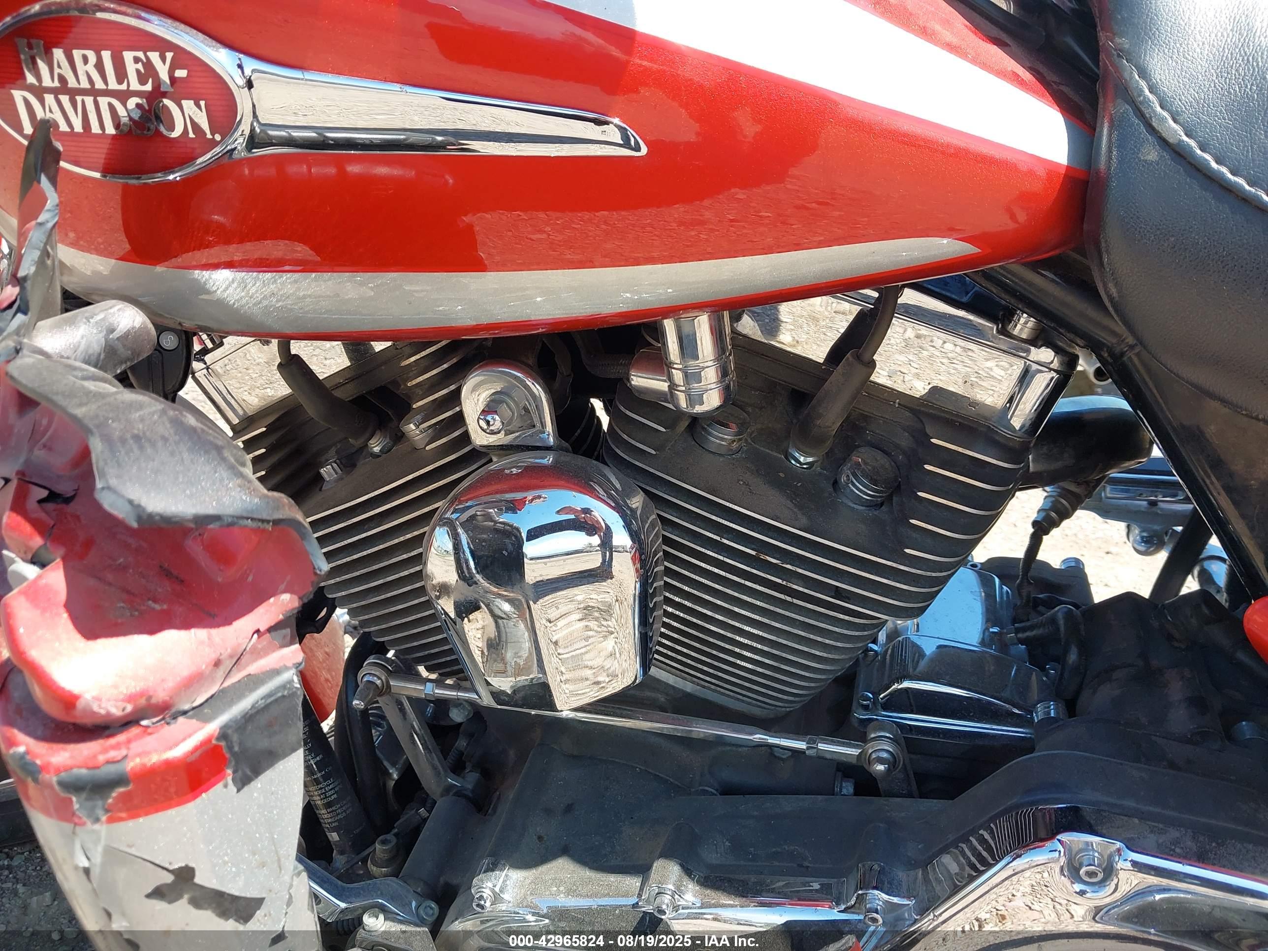 HARLEY-DAVIDSON FLHTCUSE3 image 9