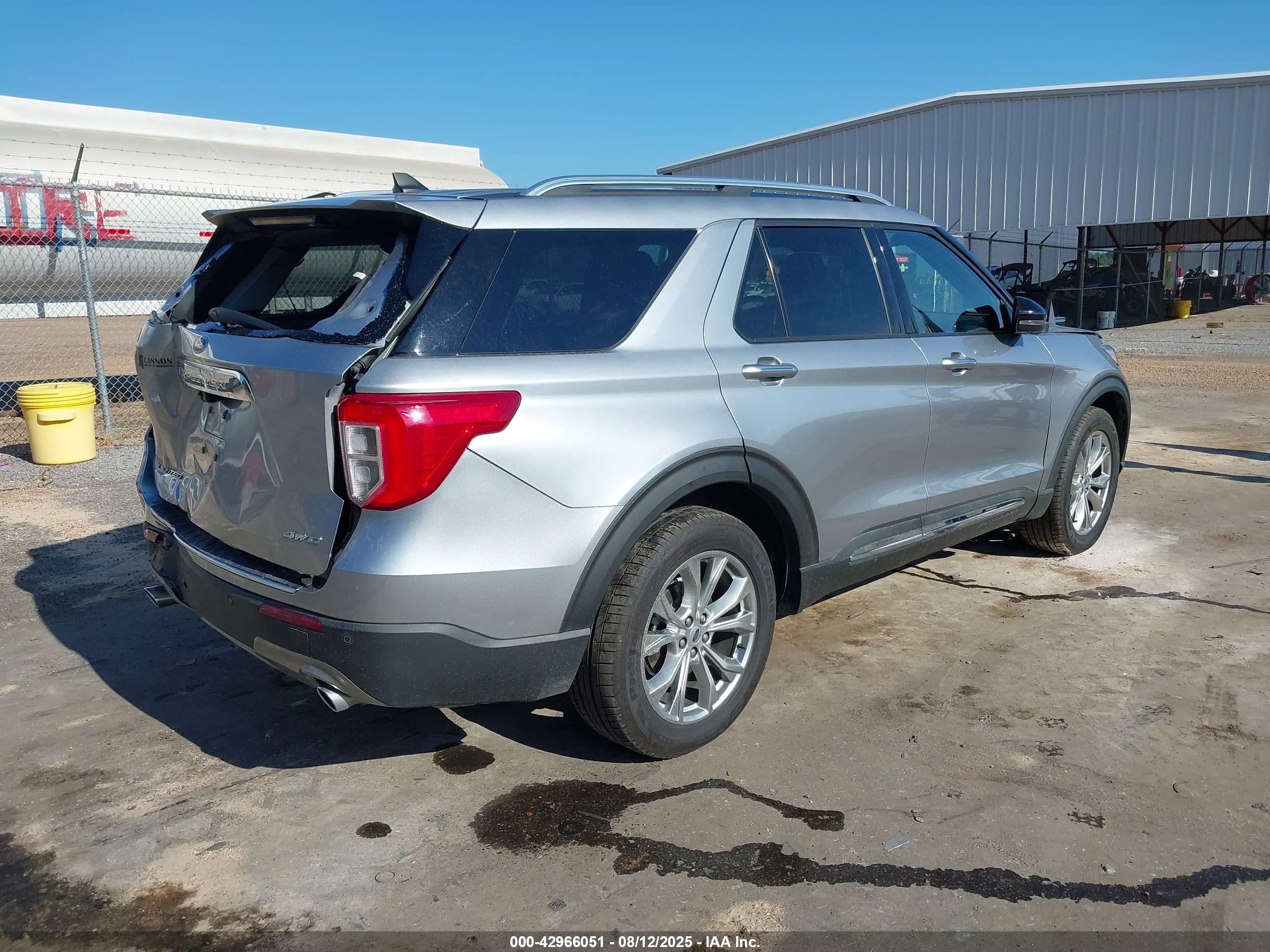 FORD EXPLORER image 4