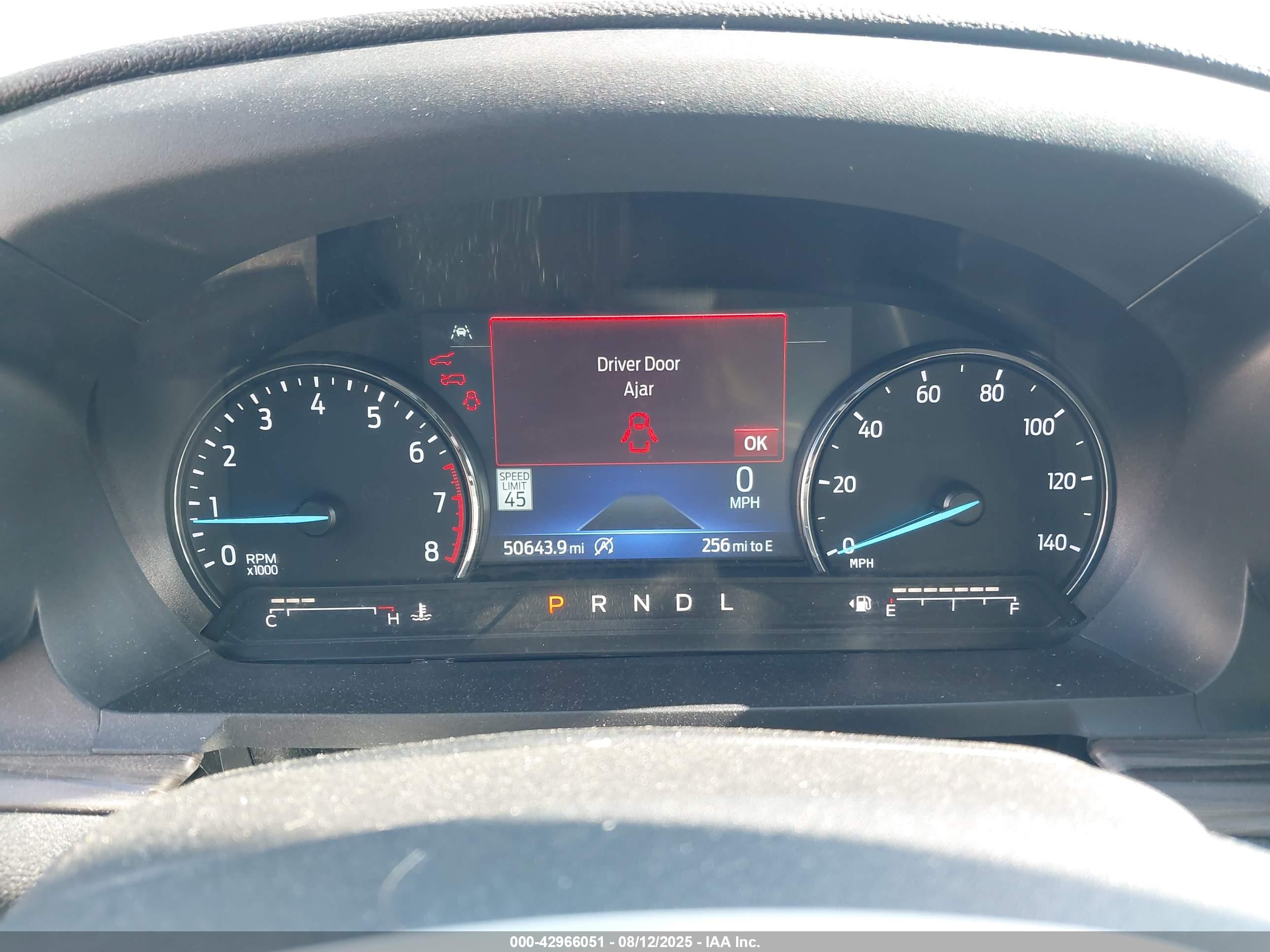 FORD EXPLORER image 7
