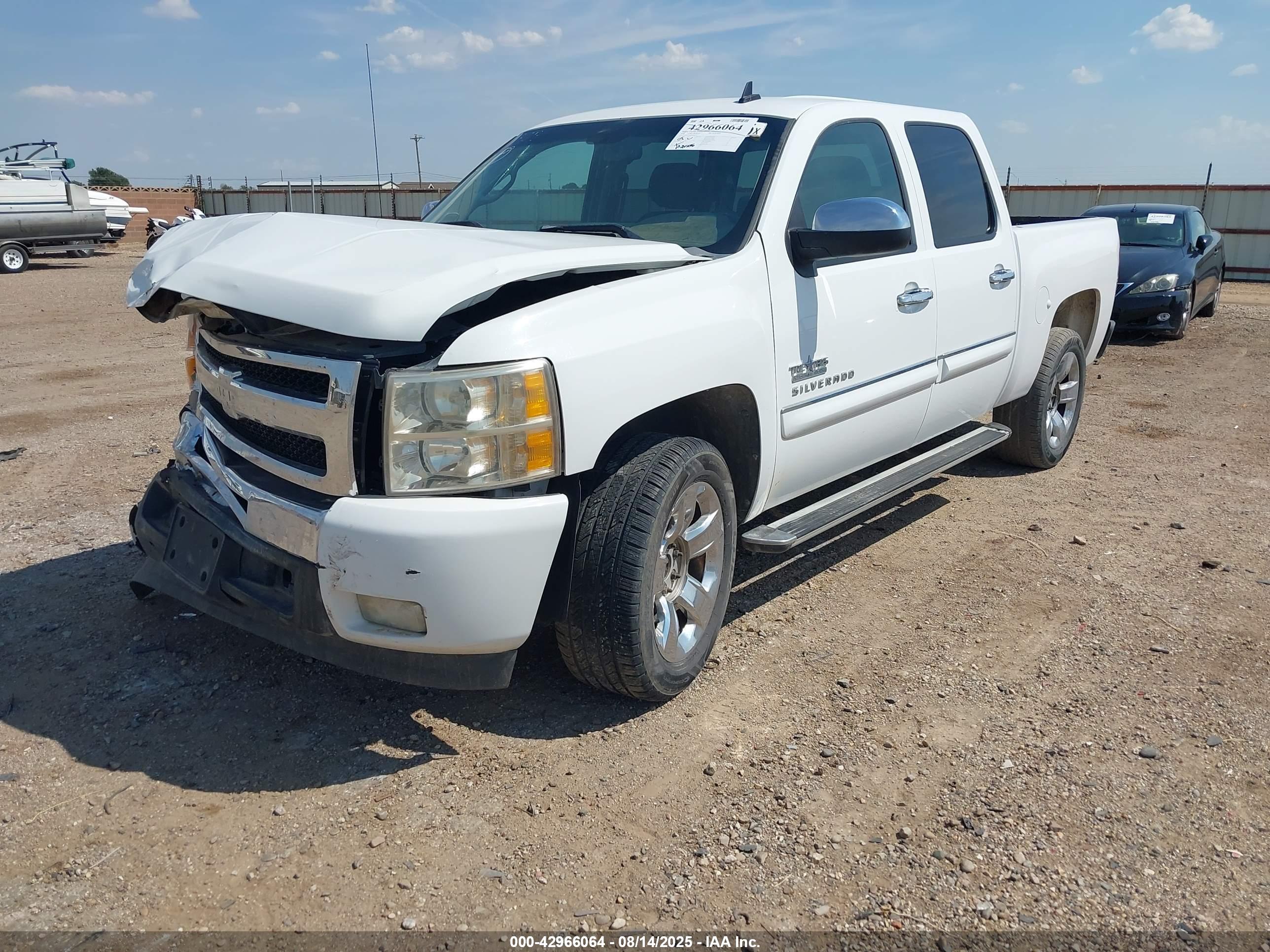 CHEVROLET SILVERADO image 2