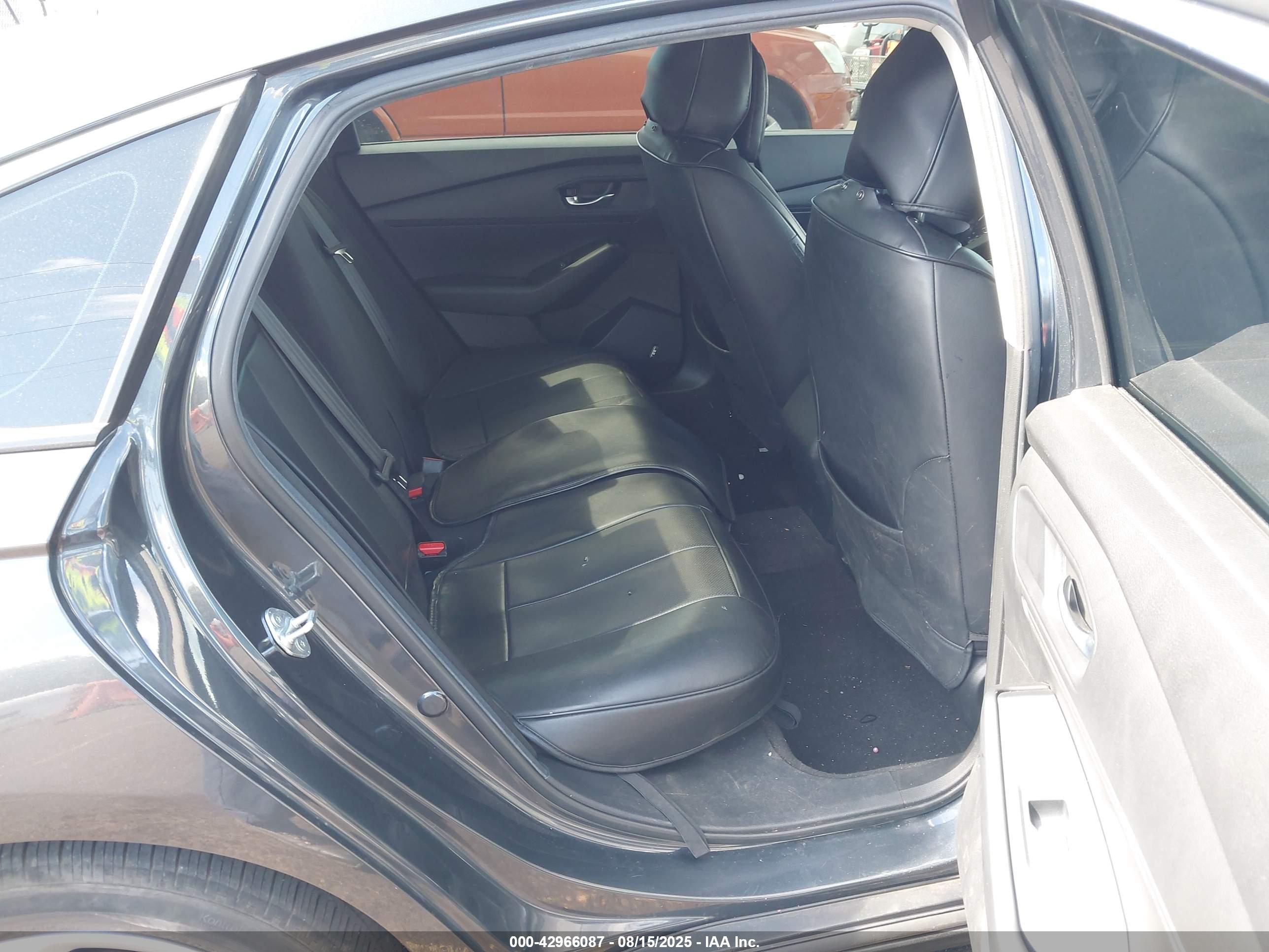 HONDA ACCORD image 8