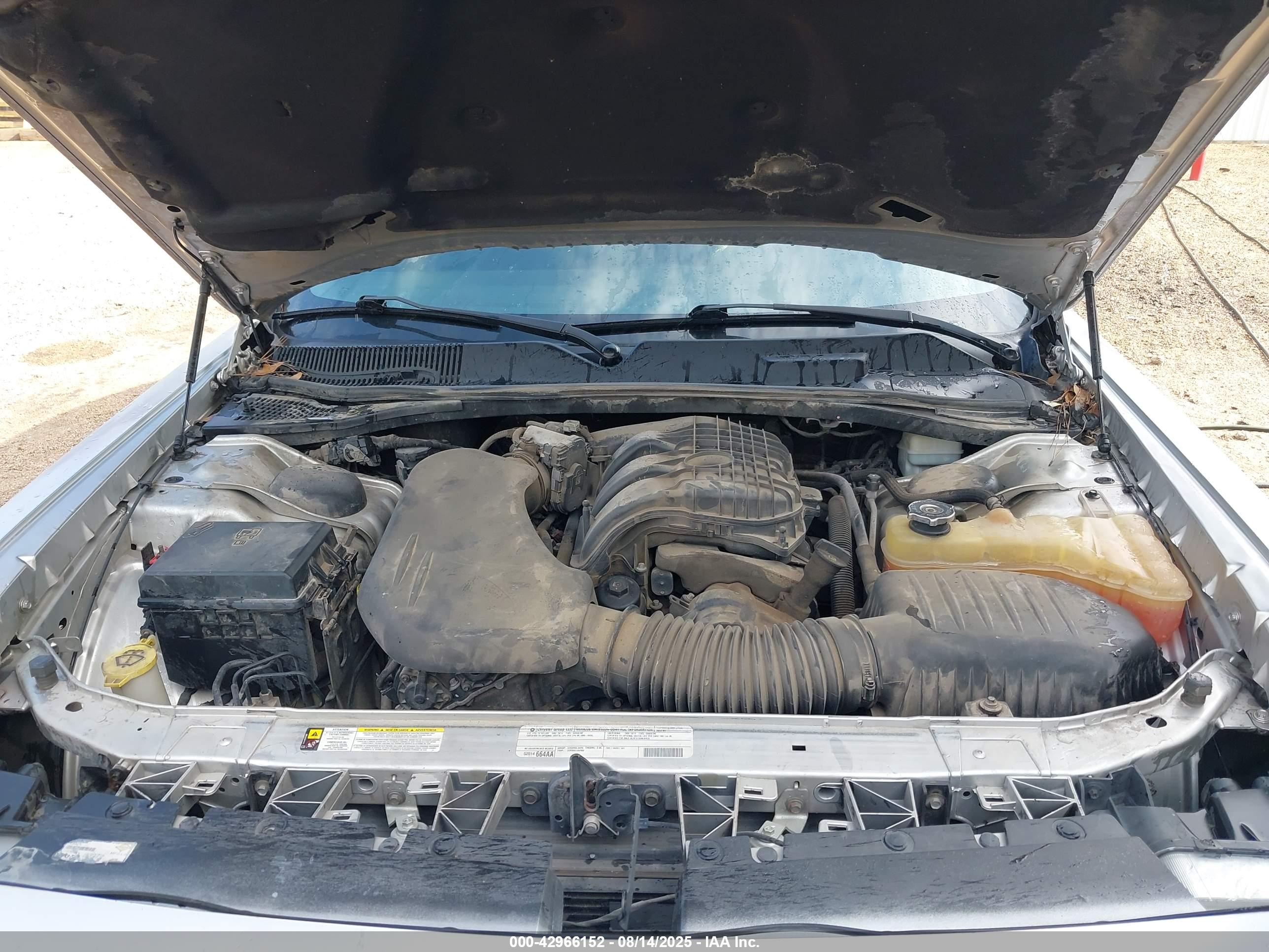 DODGE CHALLENGER image 10