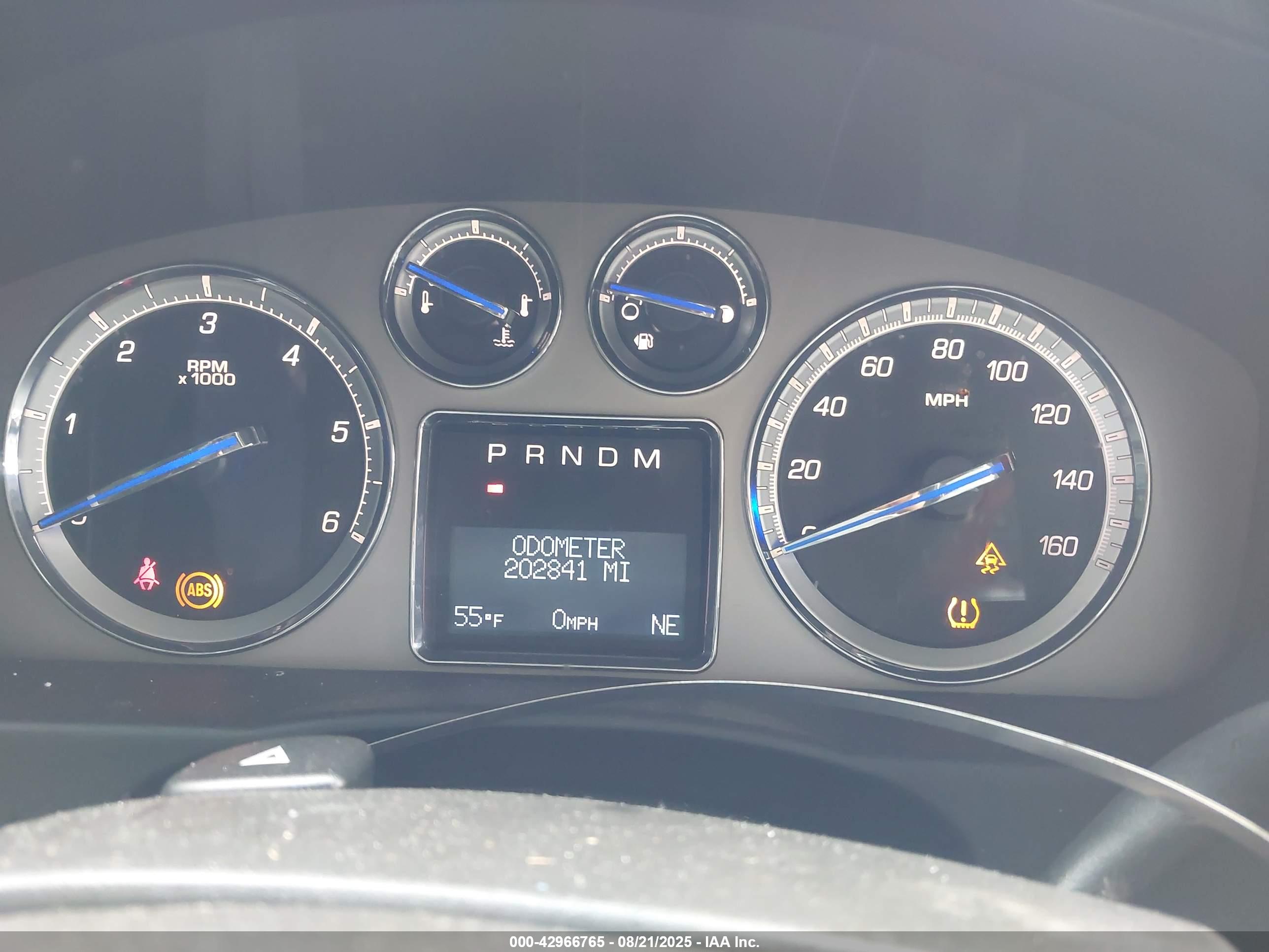 CADILLAC ESCALADE image 7