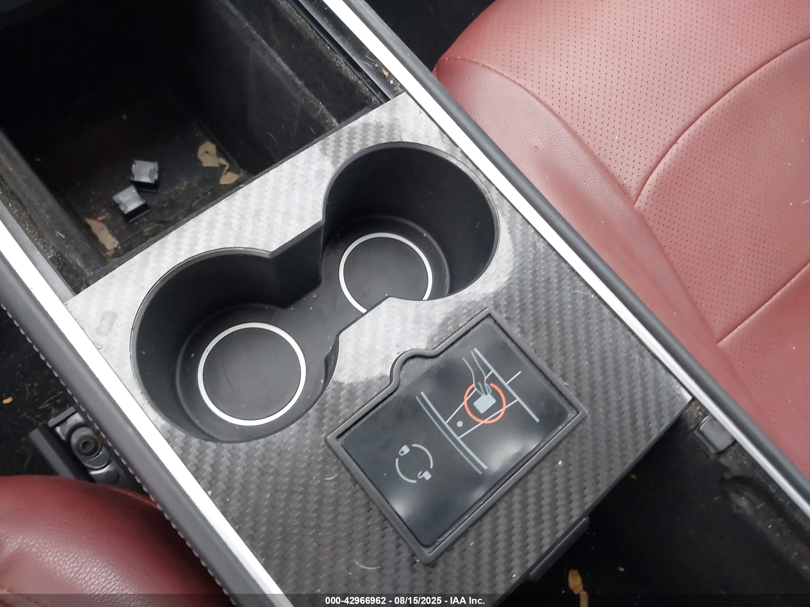 TESLA MODEL image 11