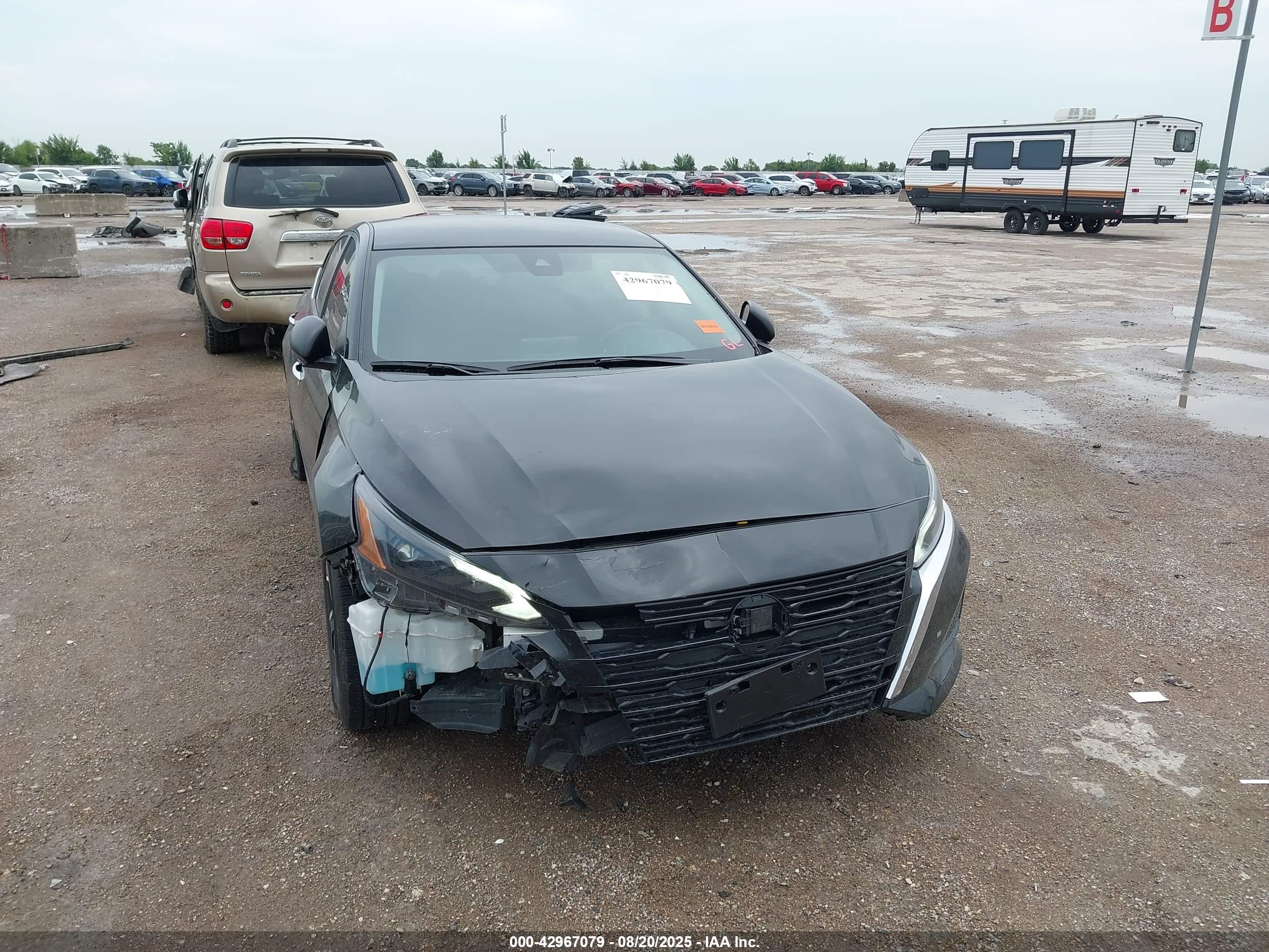 NISSAN ALTIMA image 6