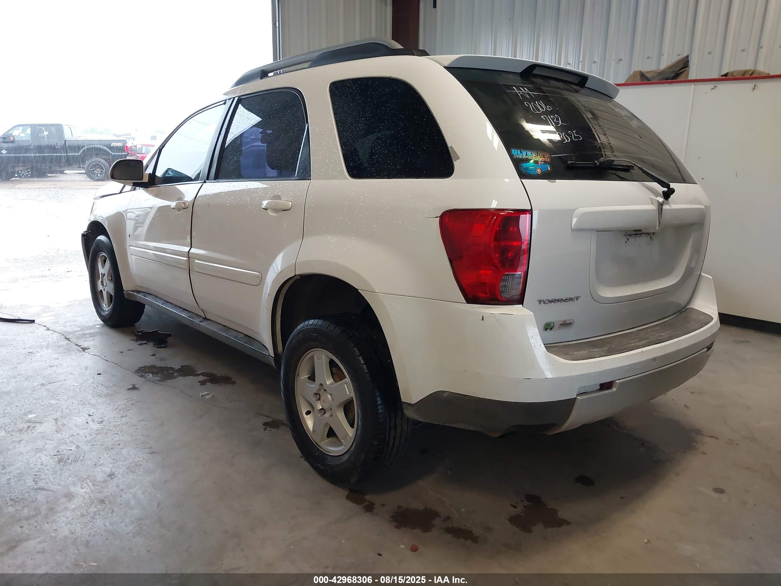 PONTIAC TORRENT image 3
