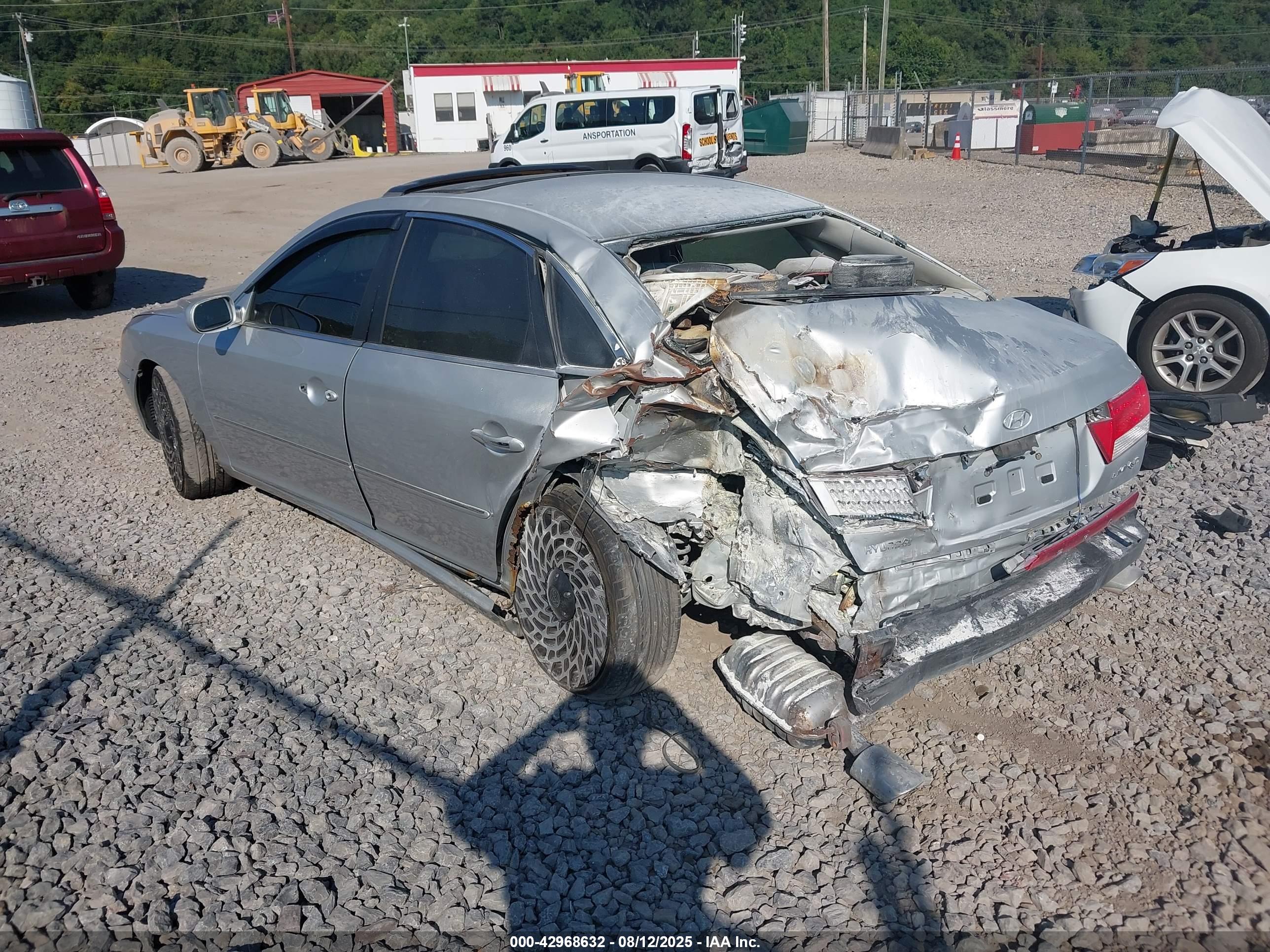 HYUNDAI AZERA image 3