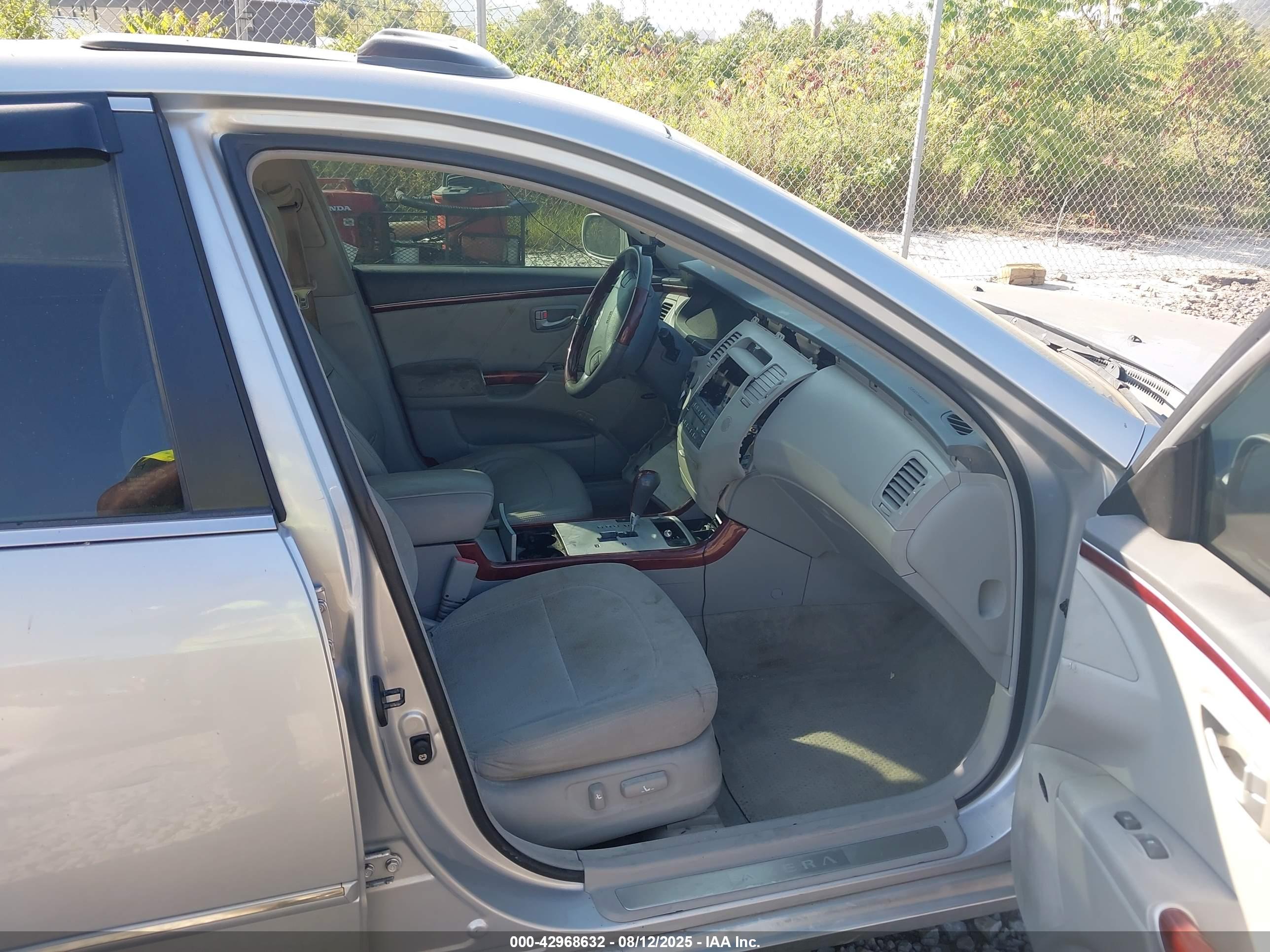 HYUNDAI AZERA image 5
