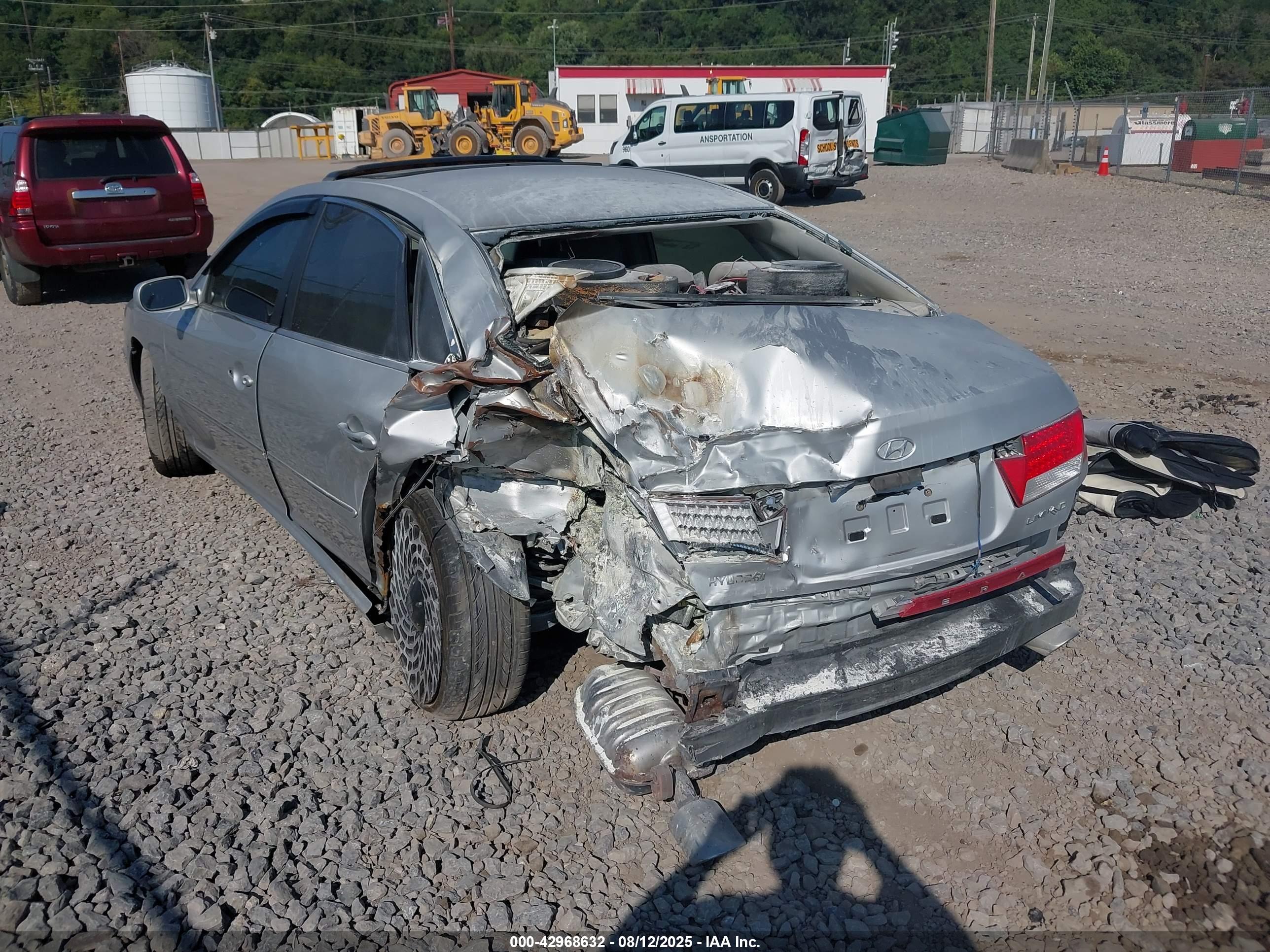 HYUNDAI AZERA image 6