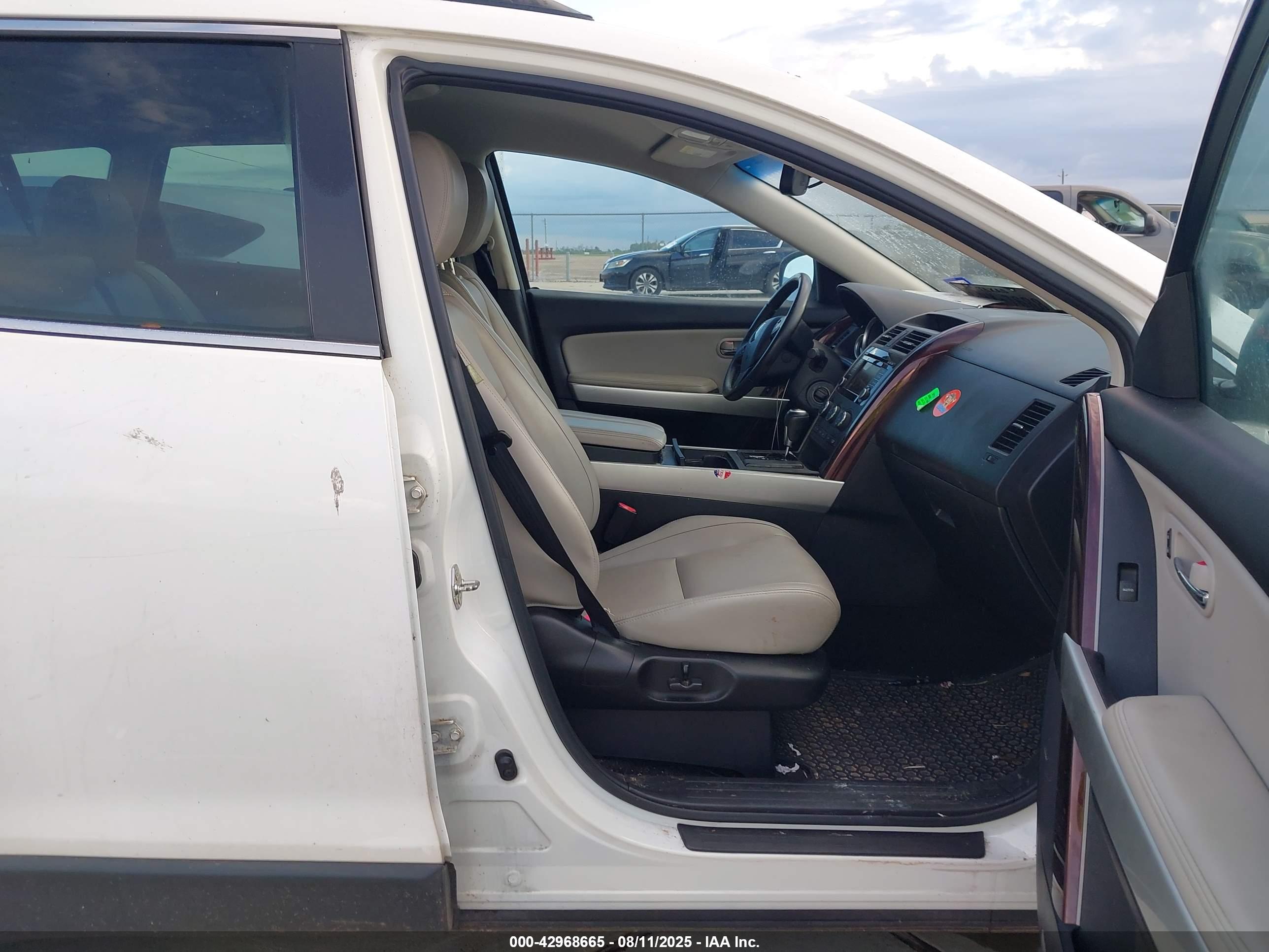 MAZDA CX-9 image 5