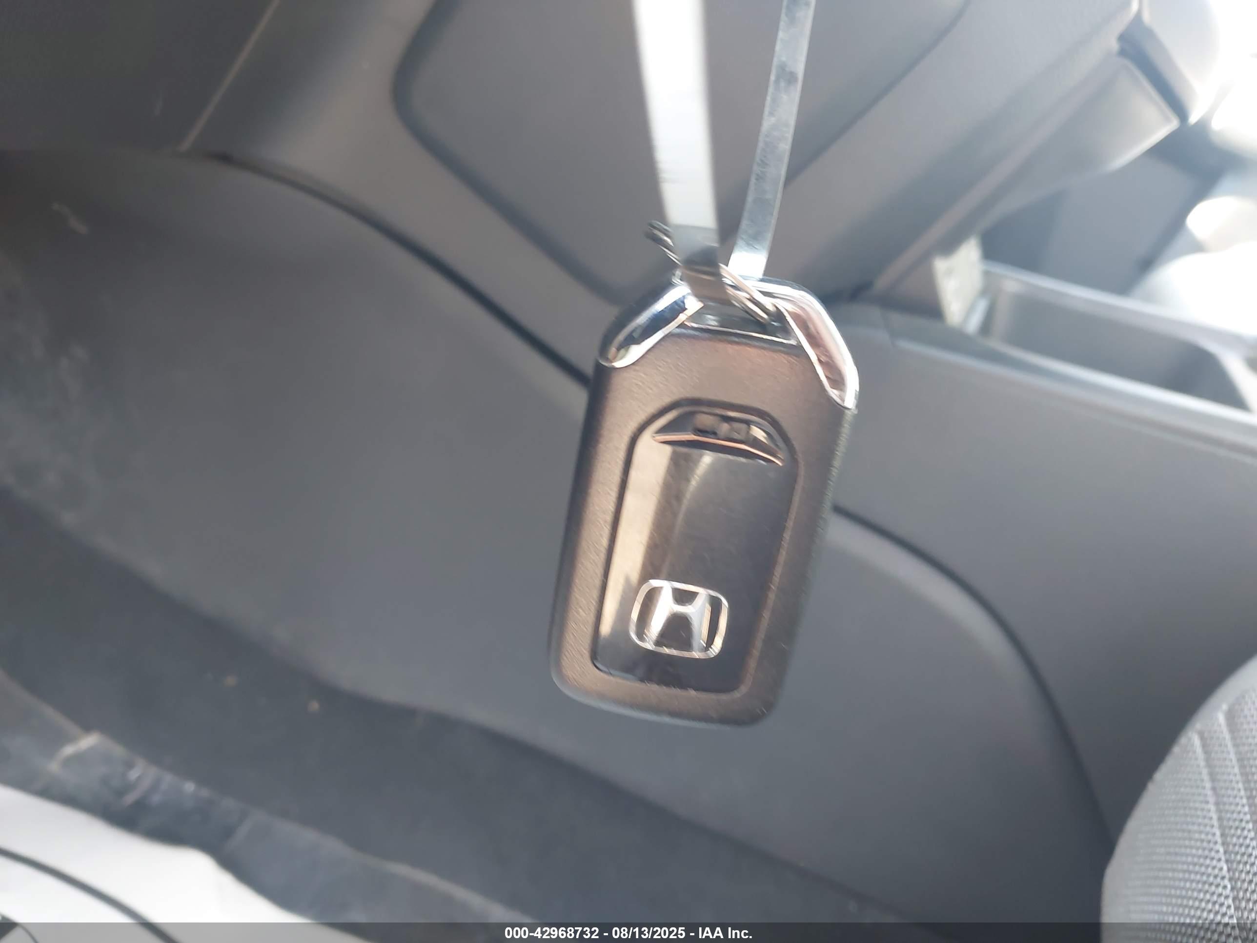 HONDA CR-V image 11