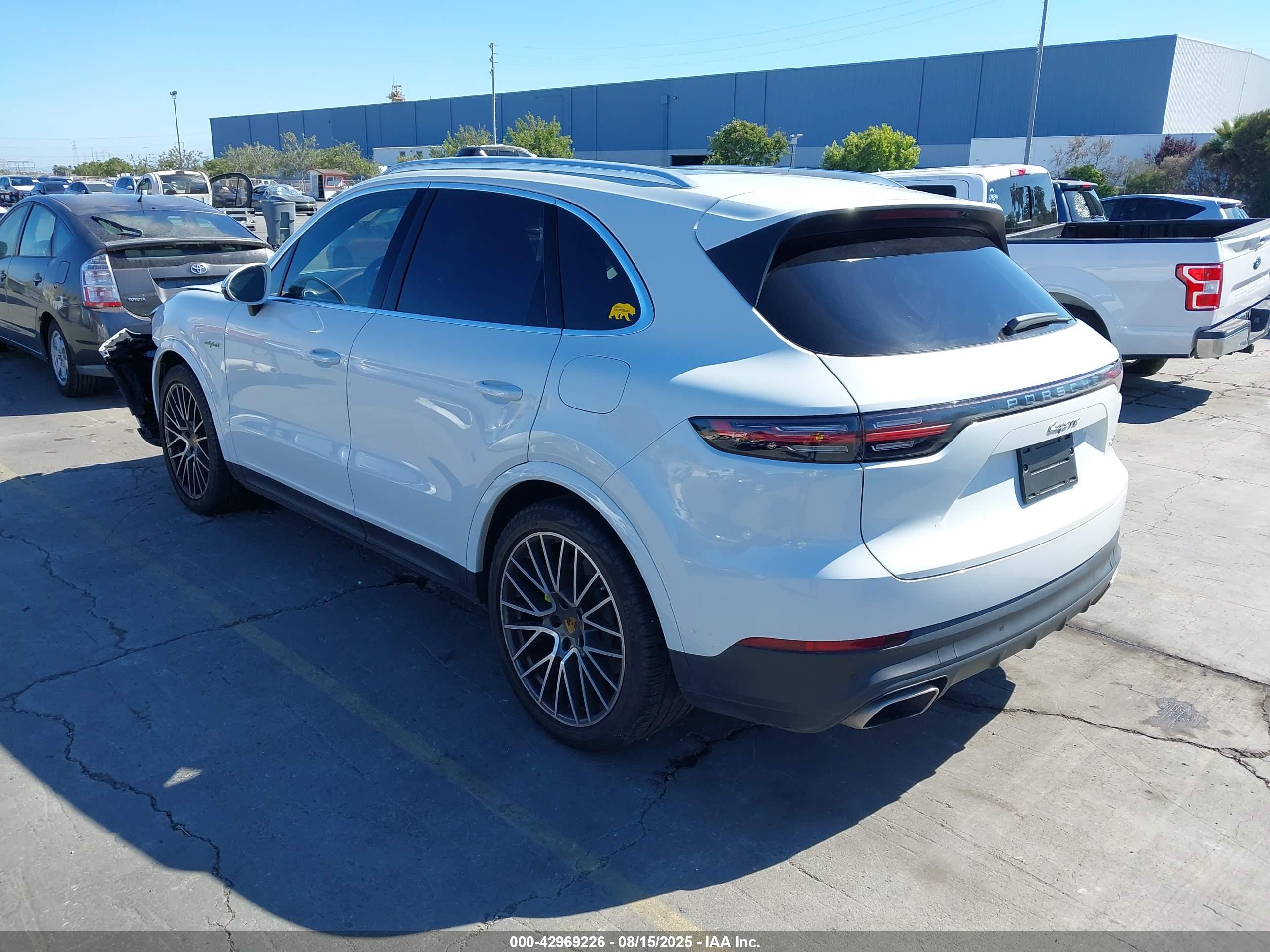 PORSCHE CAYENNE image 3