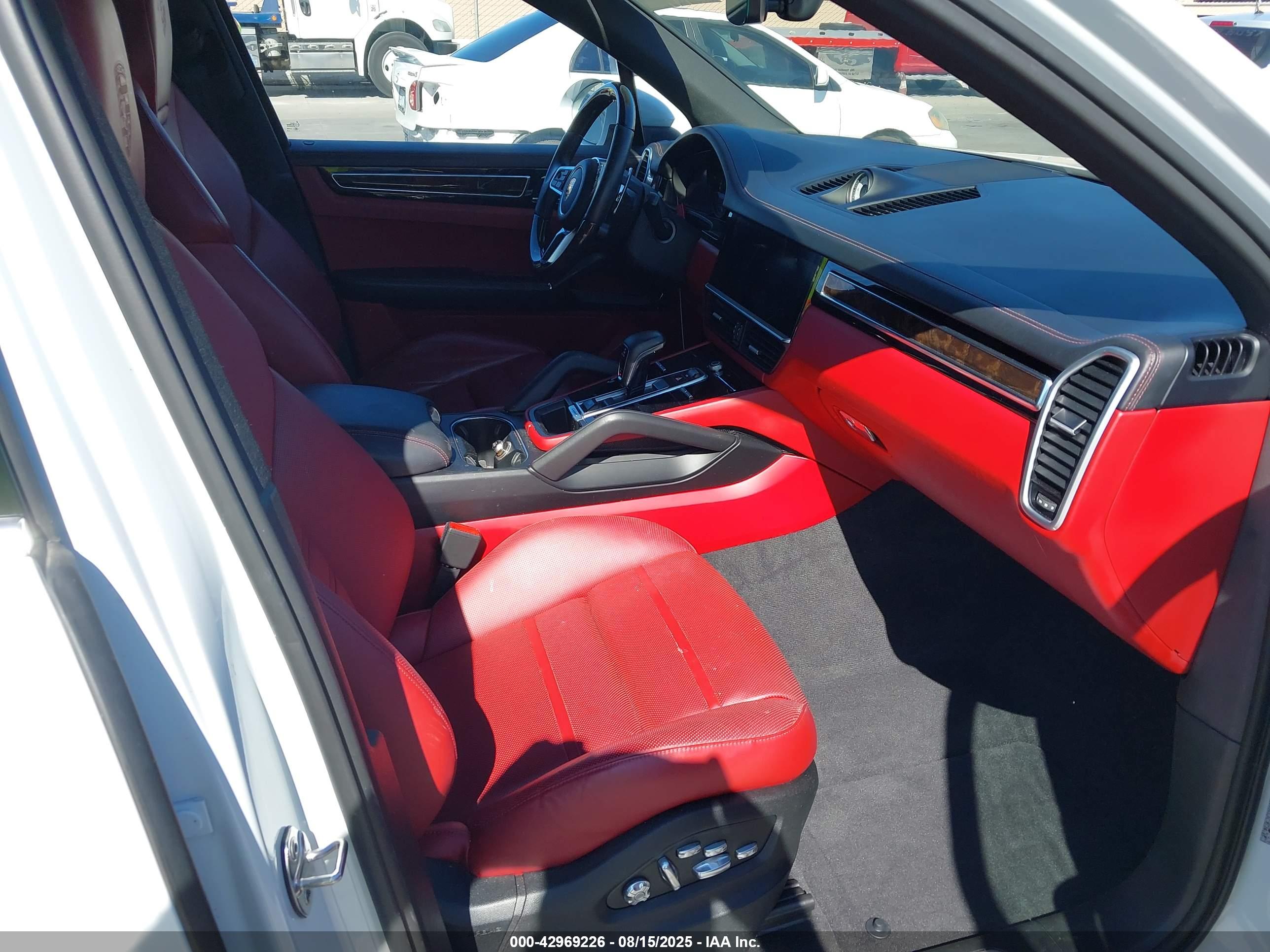 PORSCHE CAYENNE image 5