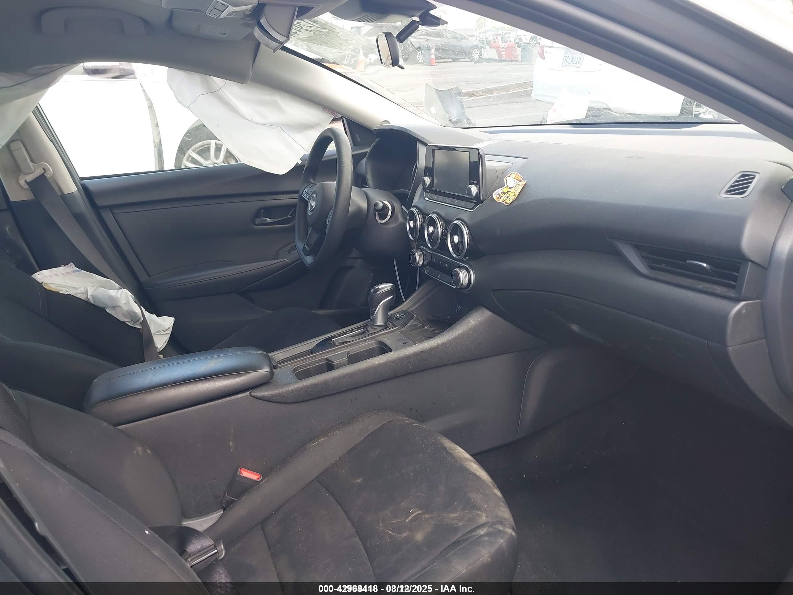 NISSAN SENTRA image 5