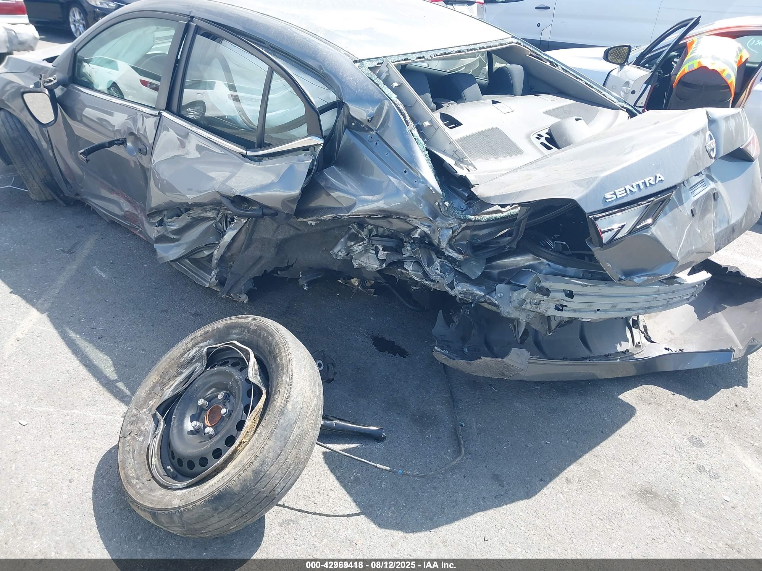 NISSAN SENTRA image 6