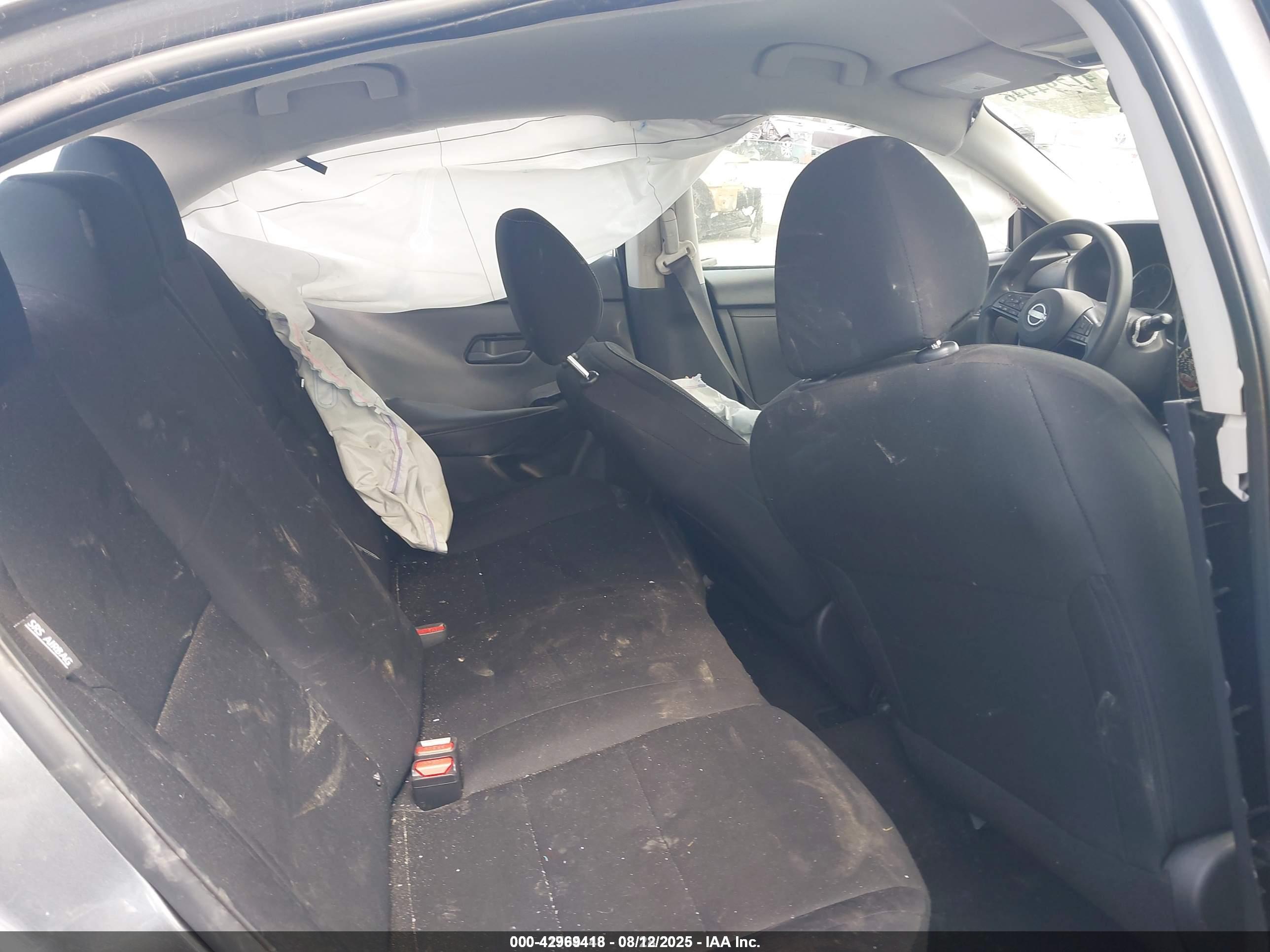 NISSAN SENTRA image 8
