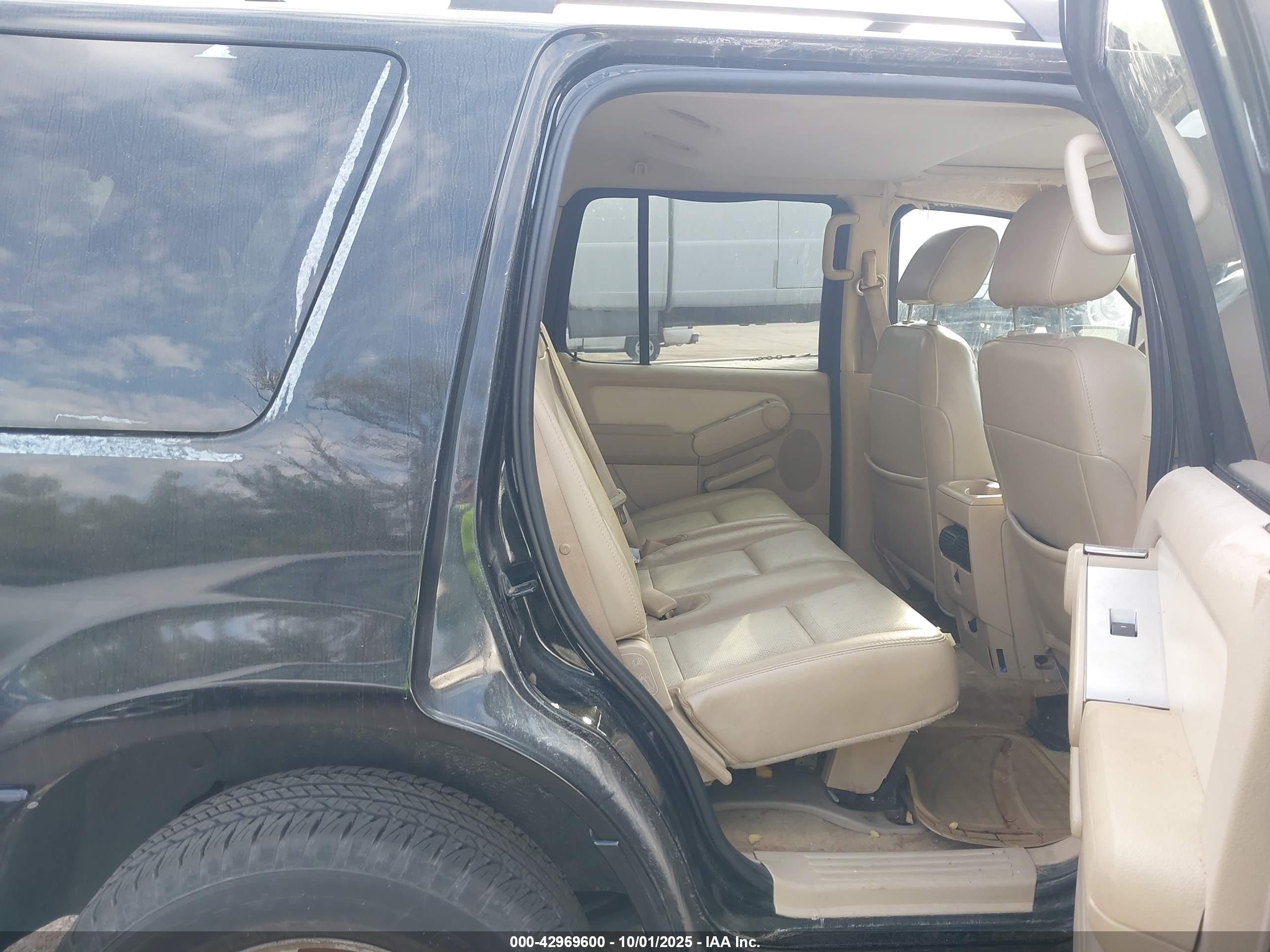 MERCURY MOUNTAINEER image 8