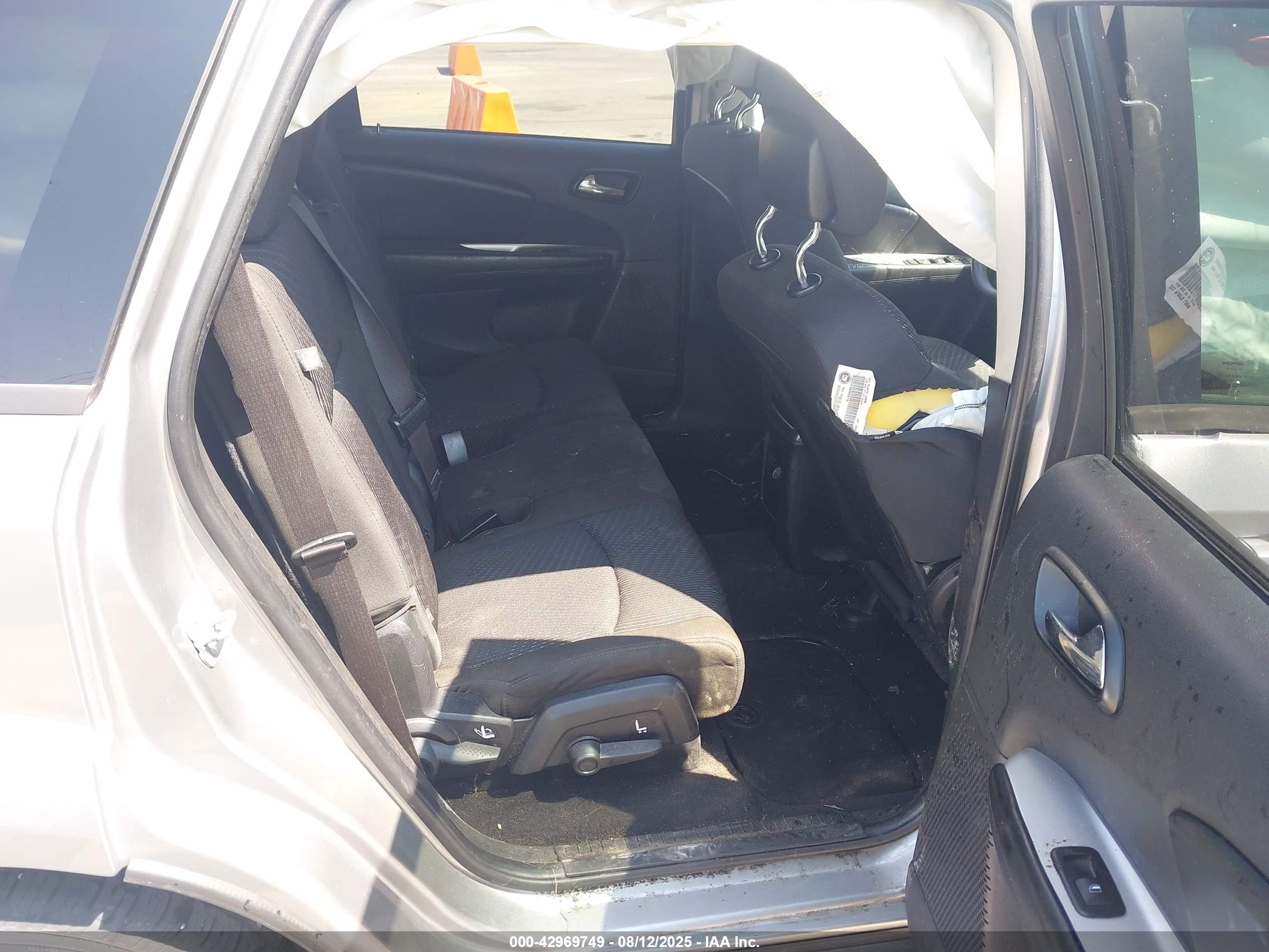 DODGE JOURNEY image 8