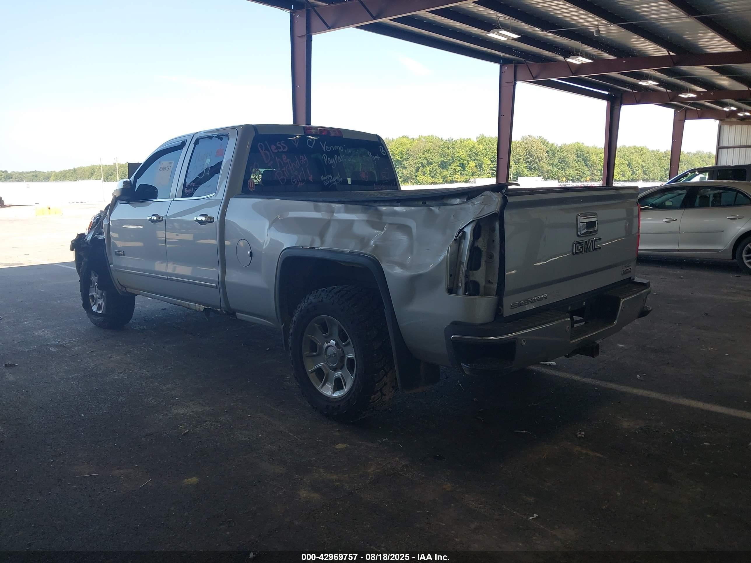 GMC SIERRA image 3