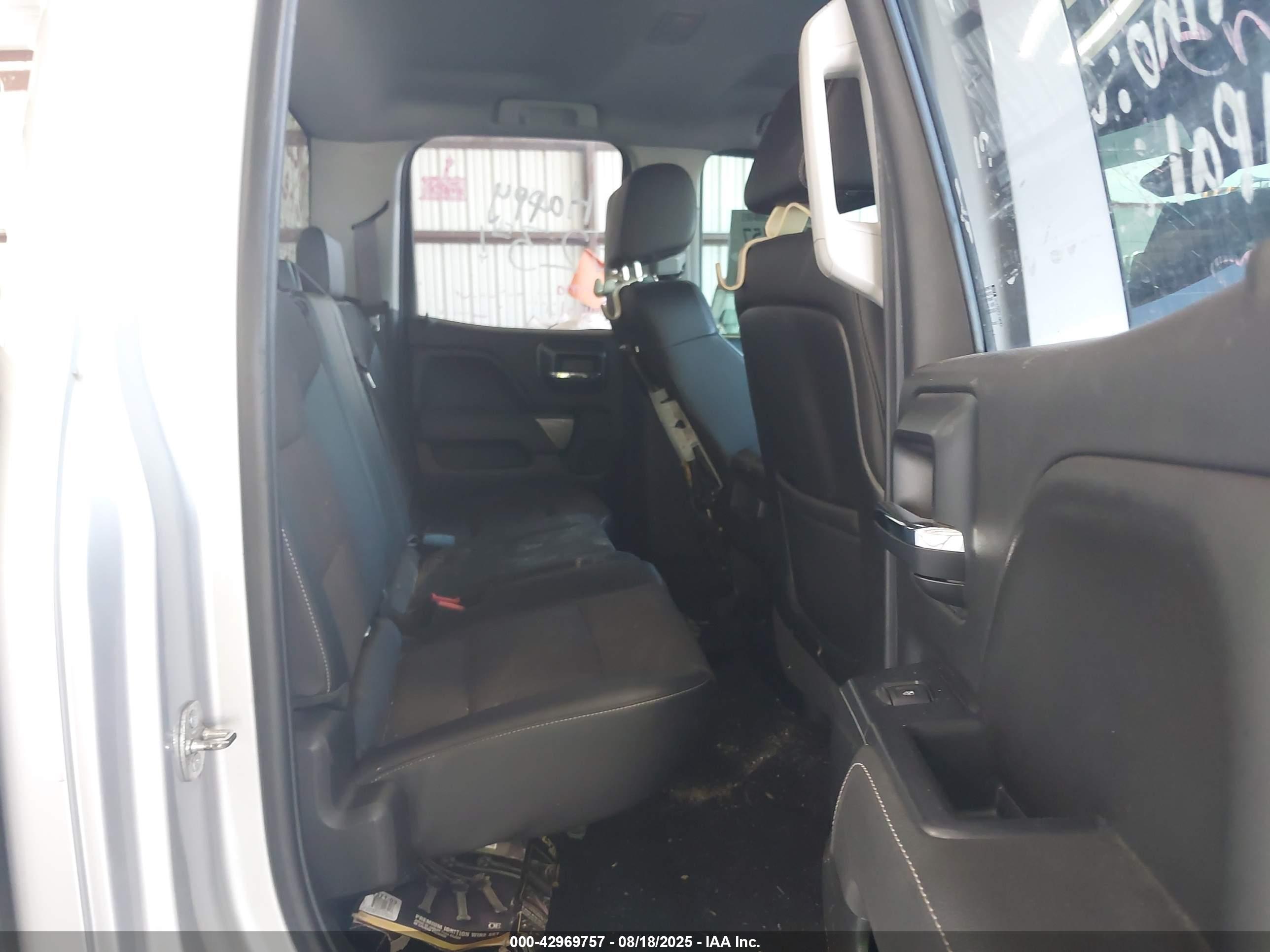GMC SIERRA image 8