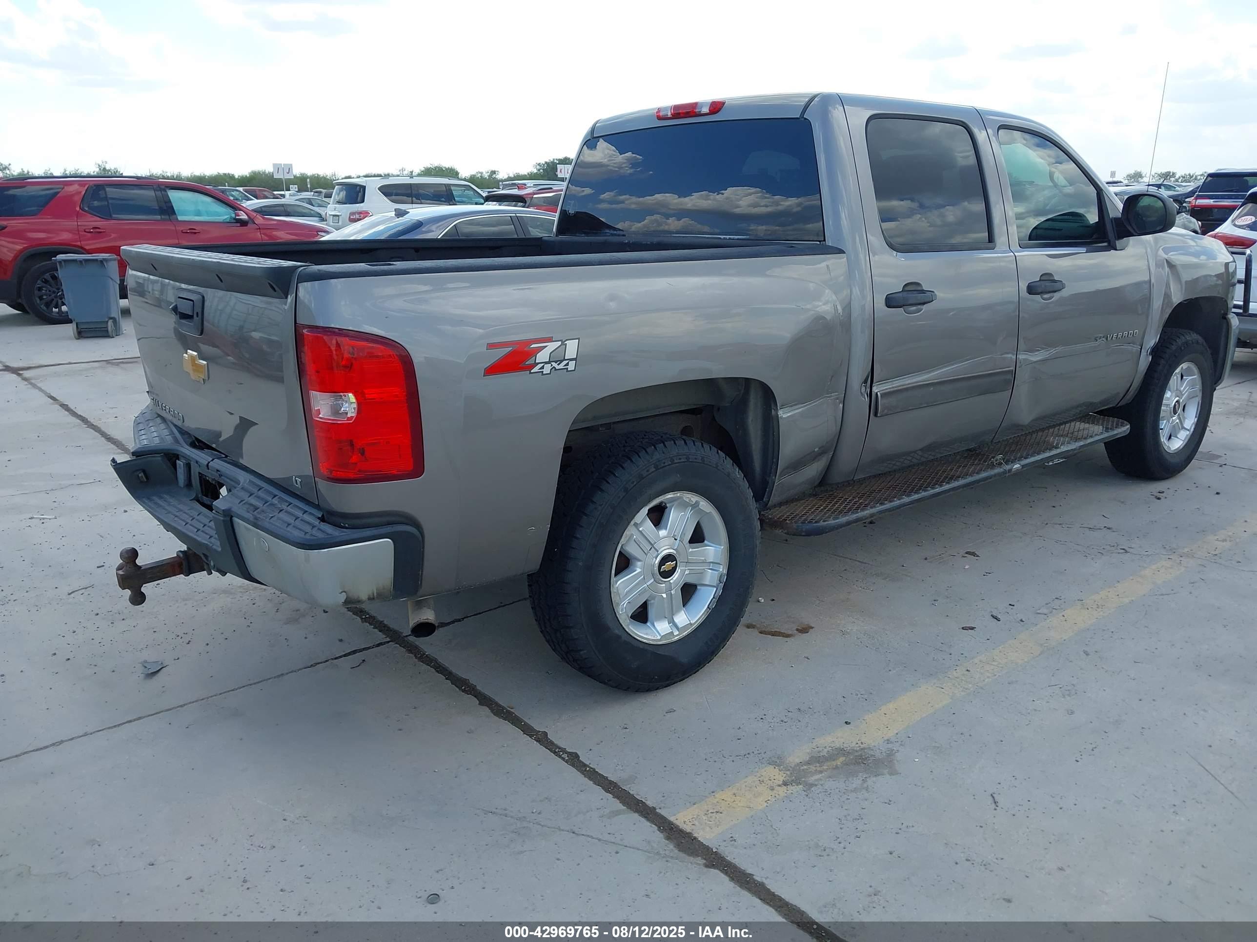 CHEVROLET SILVERADO image 4
